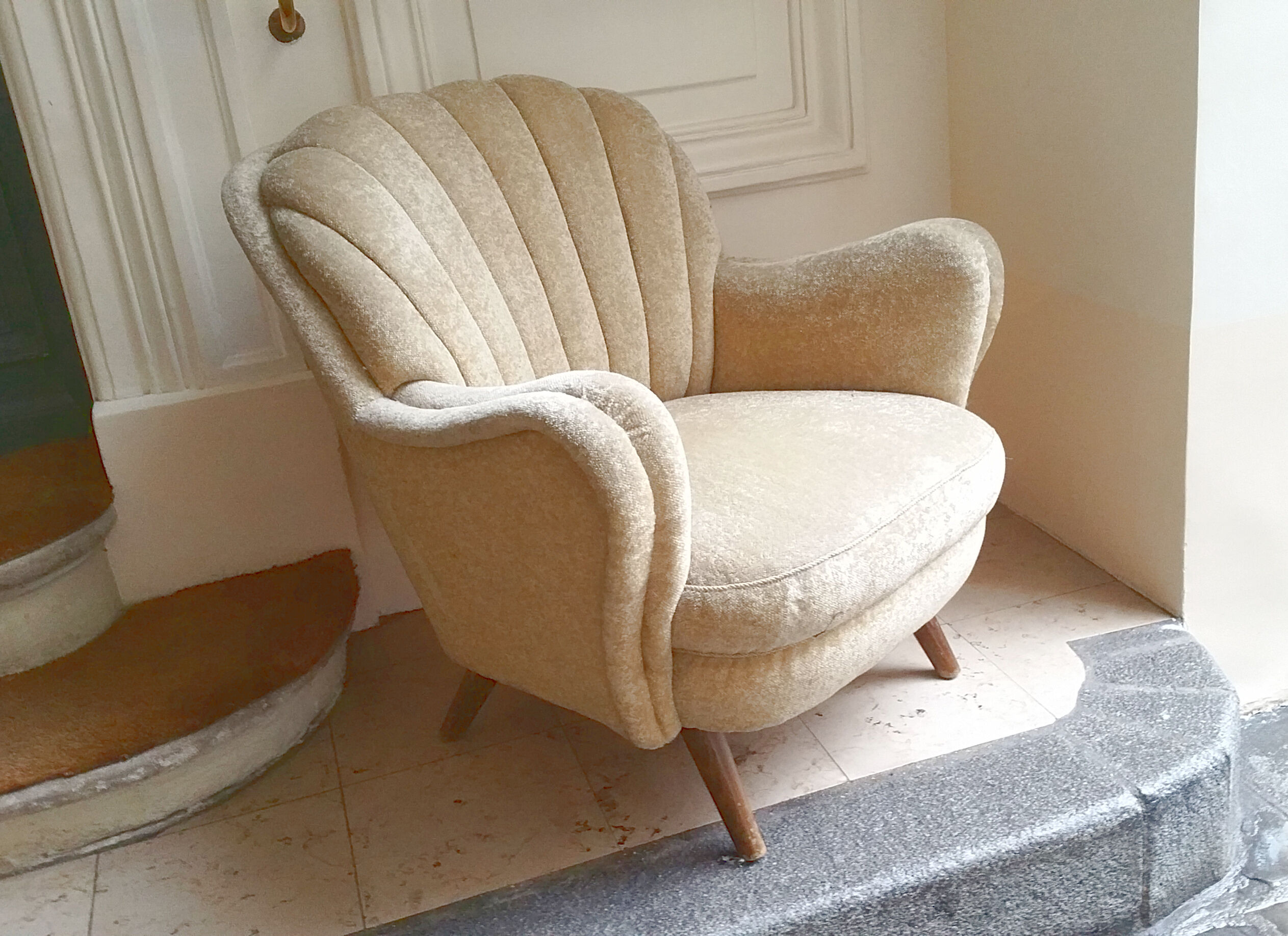 Fauteuil Club des années 40 50 original mid century Jaune beige vintage