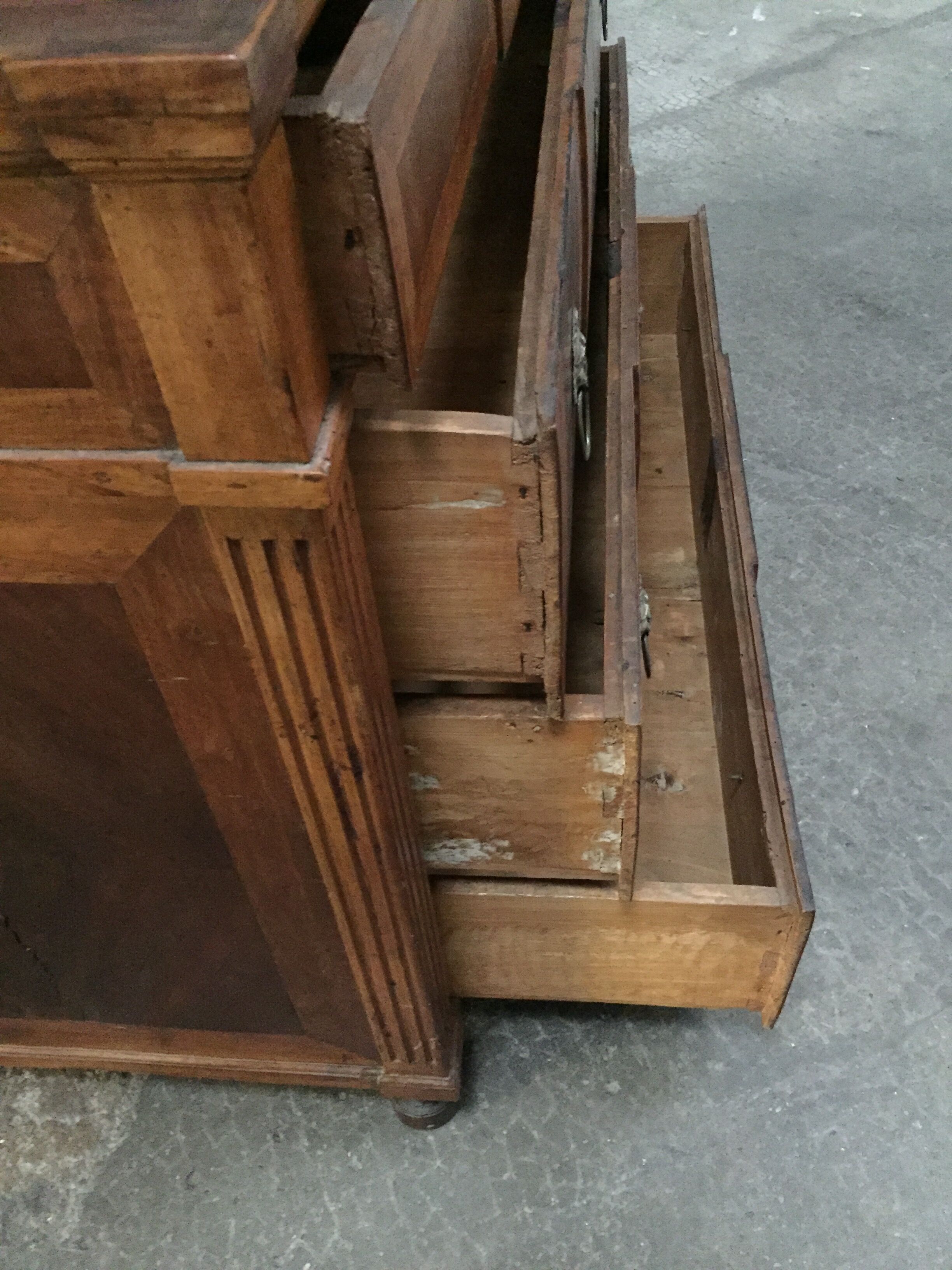 Commode ancienne de style anglais