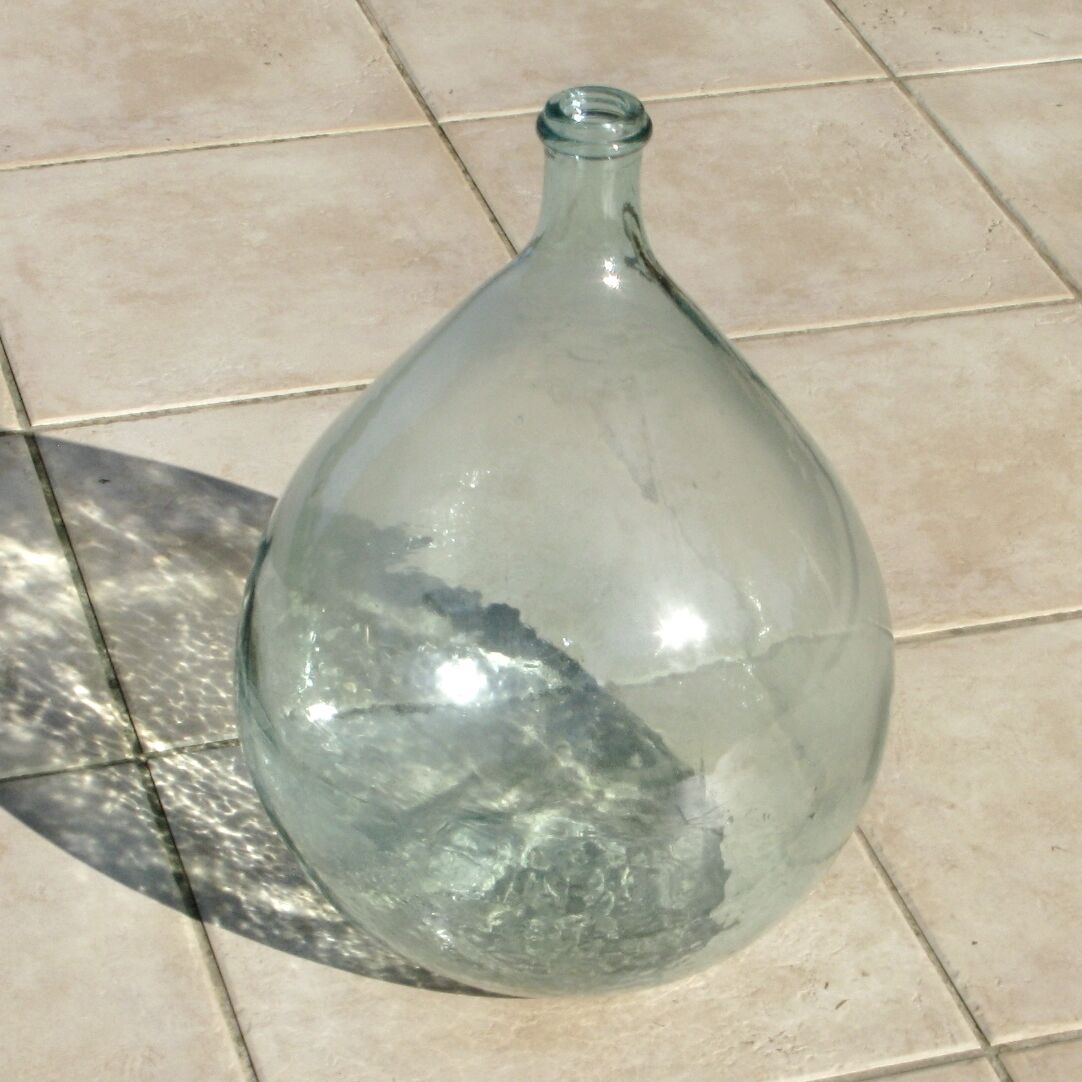 Dame Jeanne 15L pale green - Old Bottle very clean glass