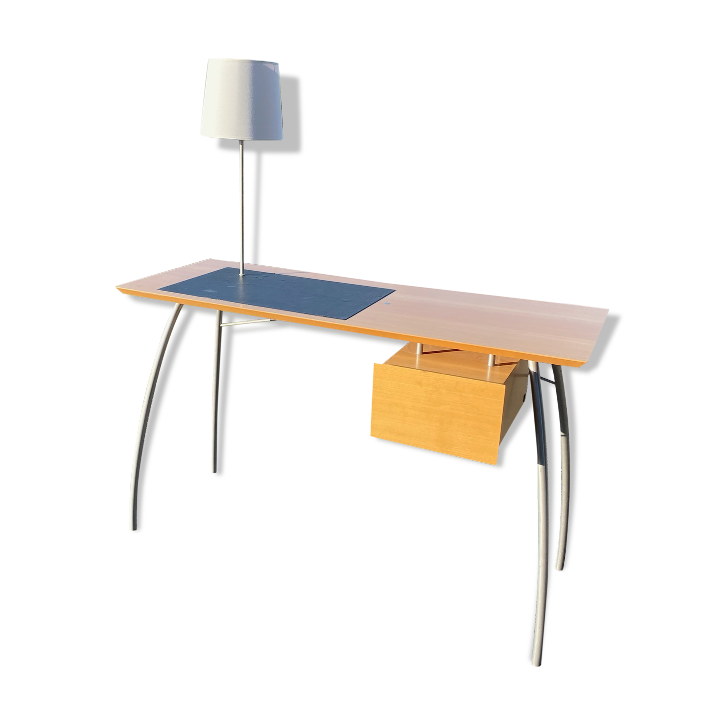 Desk "Saint-James" by Jean Nouvel published by Ligne Roset