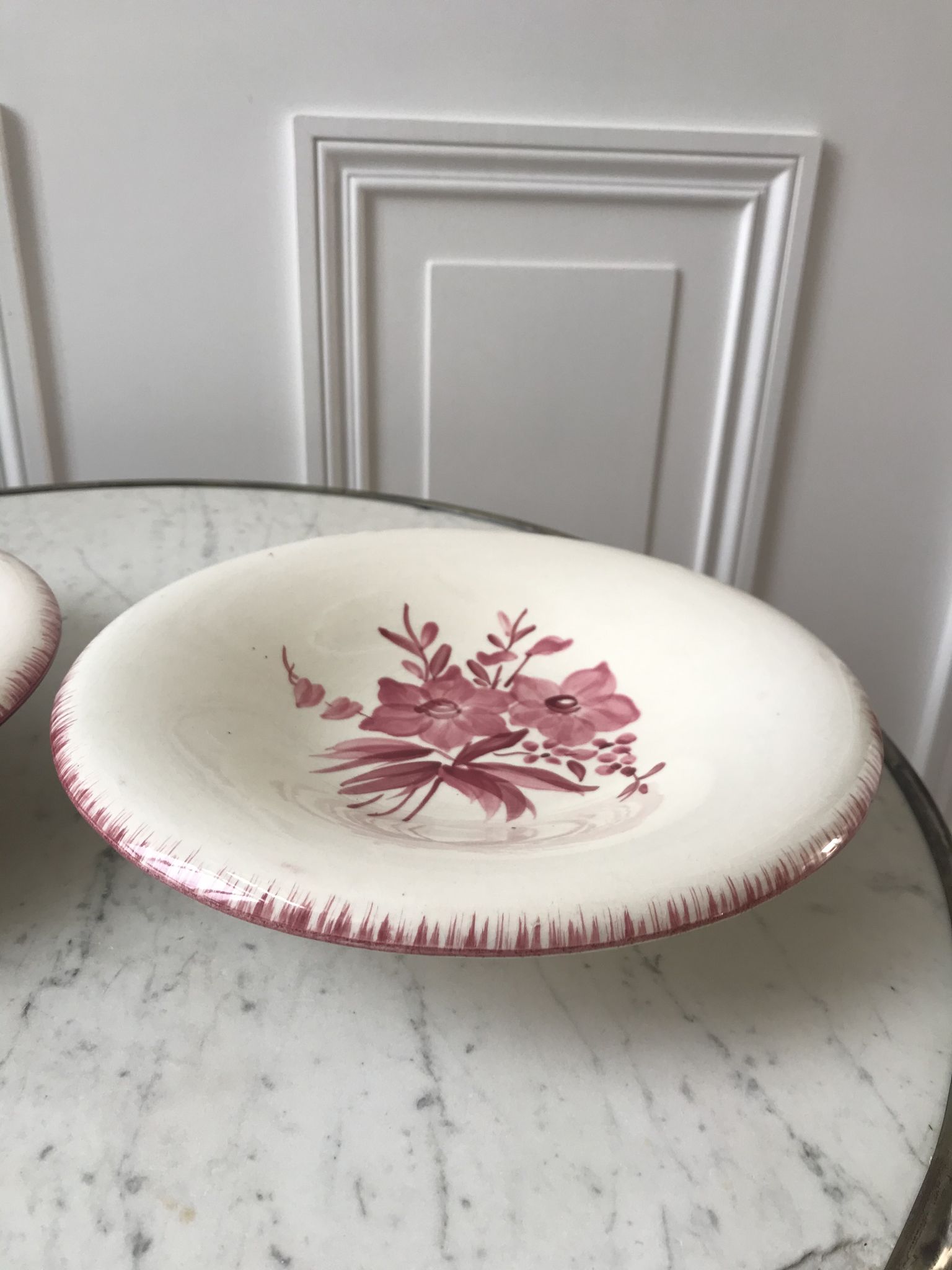 Duo de plats de service longchamp roses années 30-40