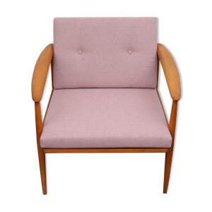 Fauteuil rose scandinave