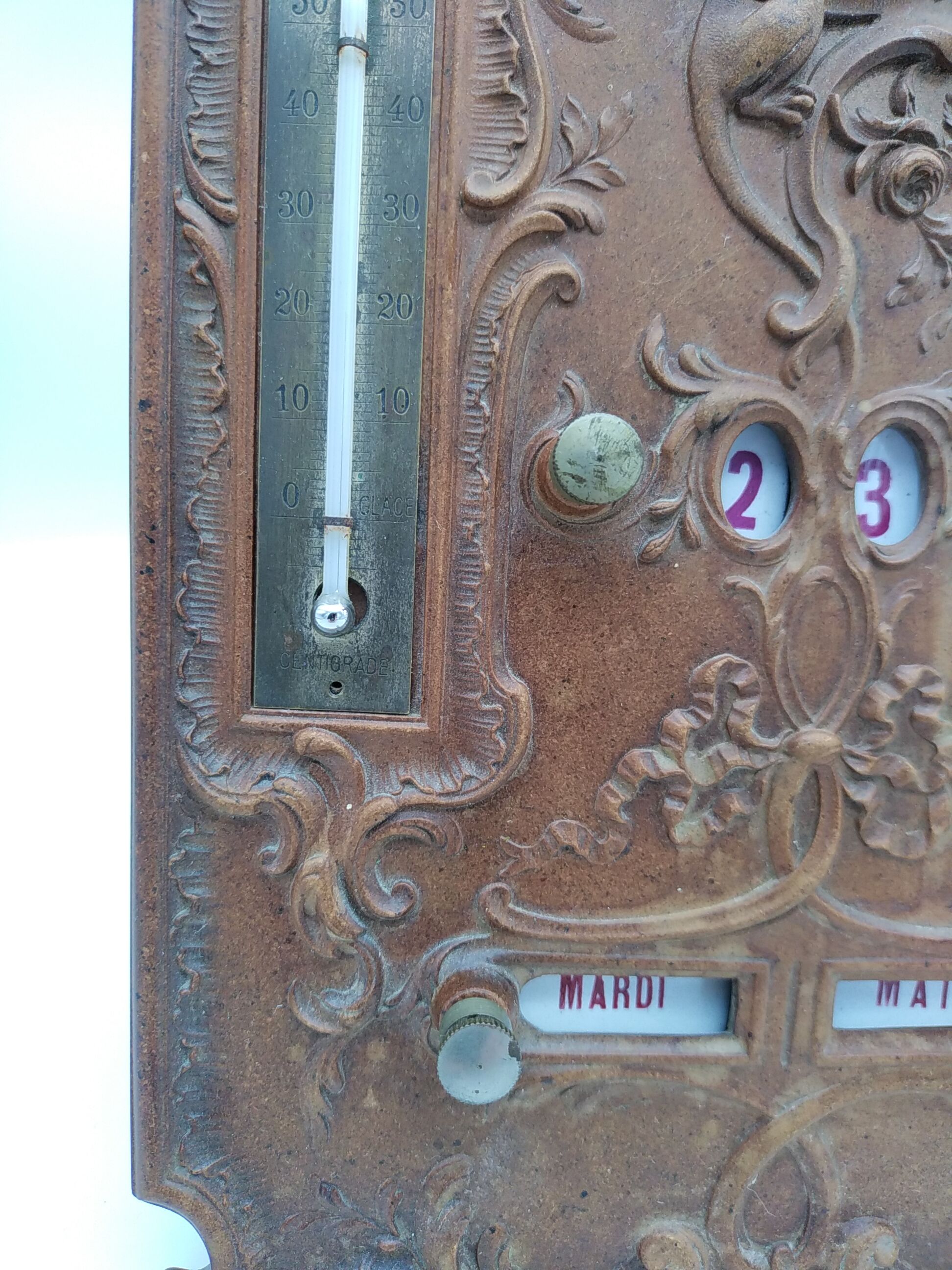 Perpetual calendar Napoleon III . Brass wood enamelled metal. Chimera.