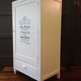 Furniture type confectionery from the 1940s