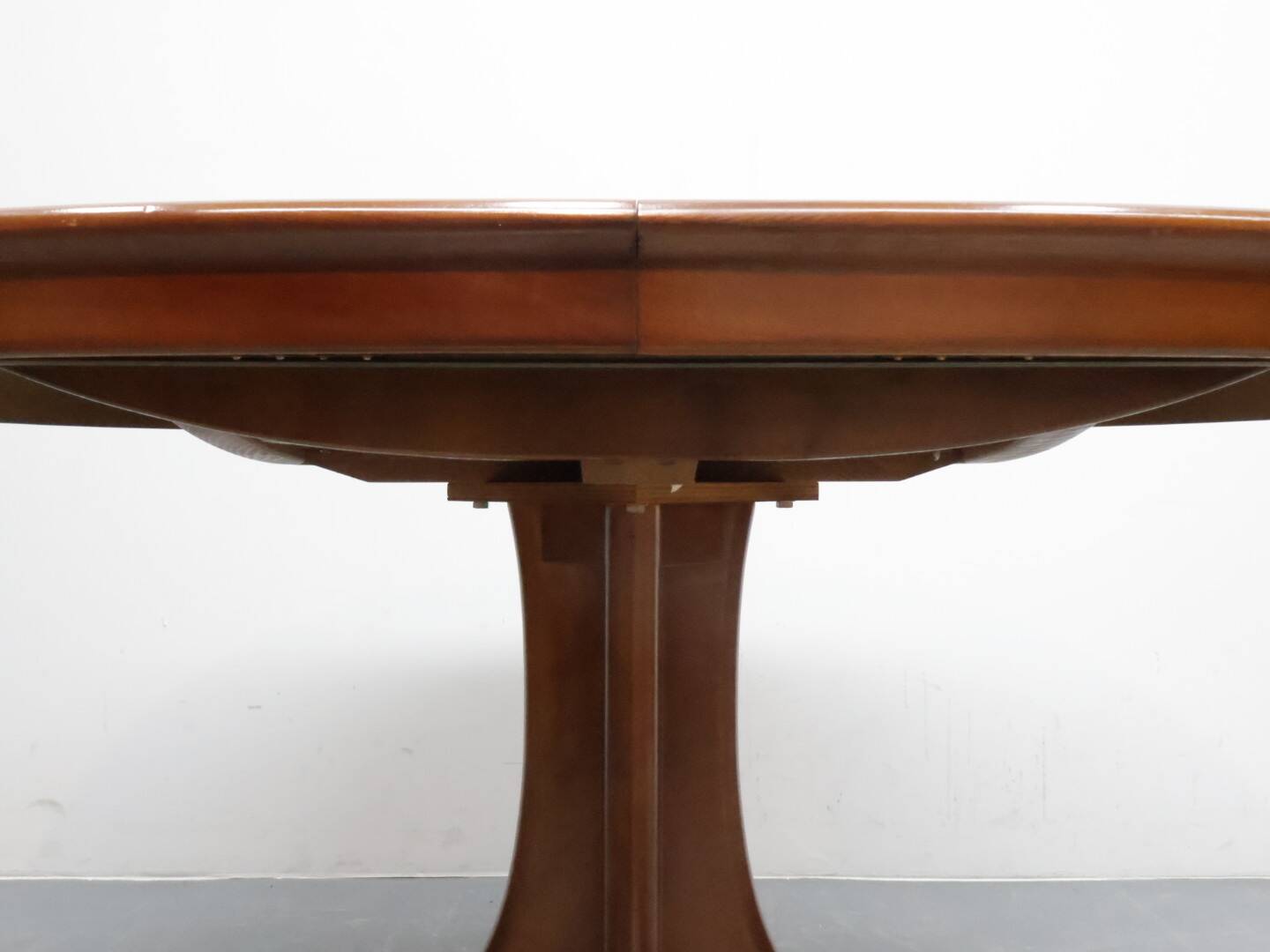 eettafel Lubke notenhout verlengbaar ovaal