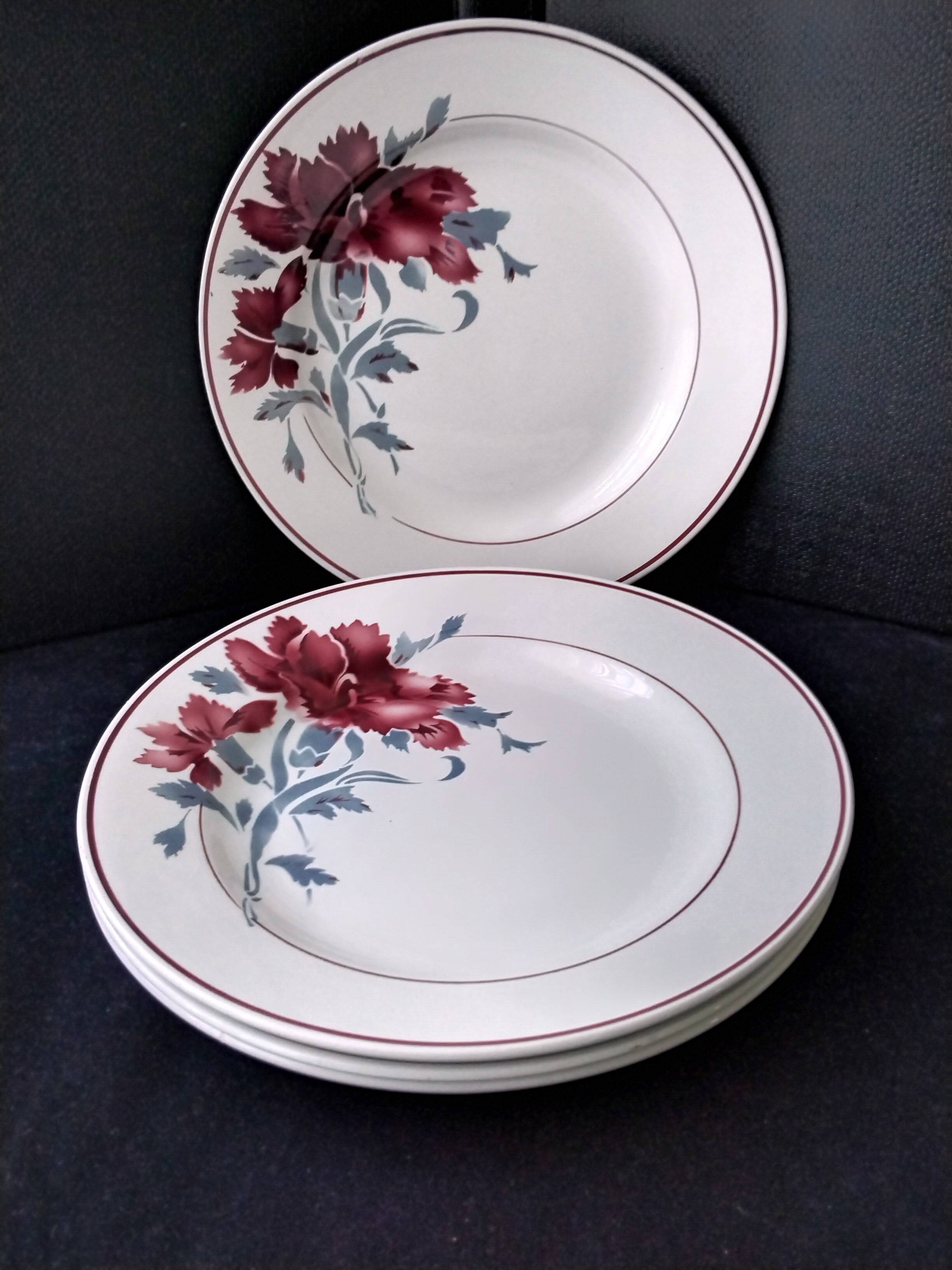 4 St Amand dinner plates with red carnation decoration