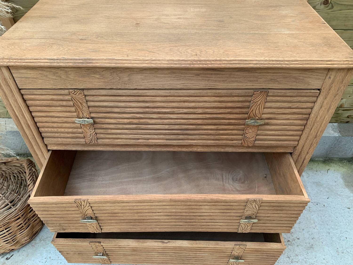 Art deco chest of drawers