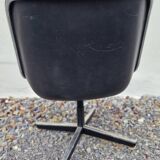 Charles Pollock swivel chair for Knoll
