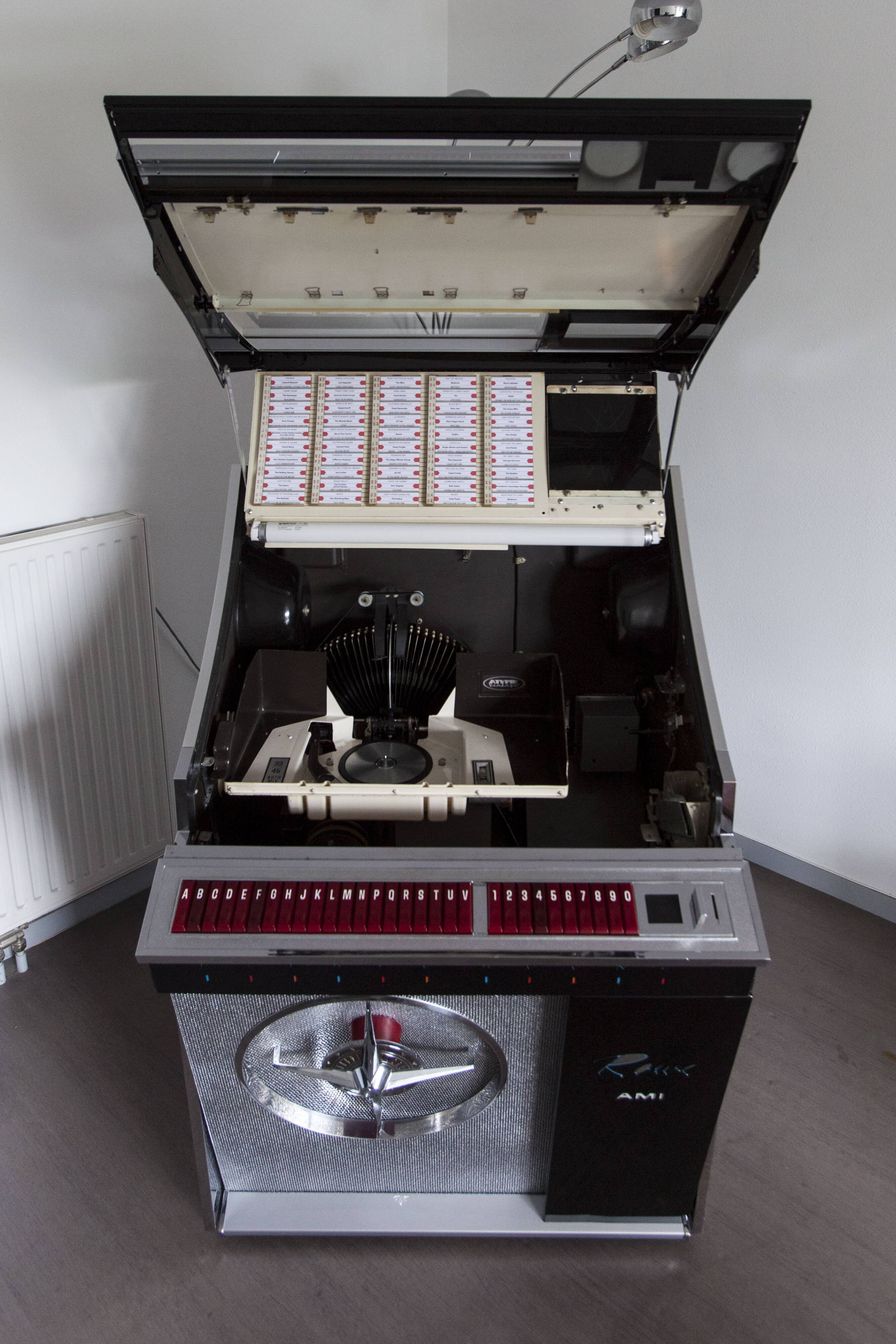 Jukebox Rowe friend from 1963 model "Jal" capa 100 vinyls pop, rock, metal compilation from 1950 to 1990