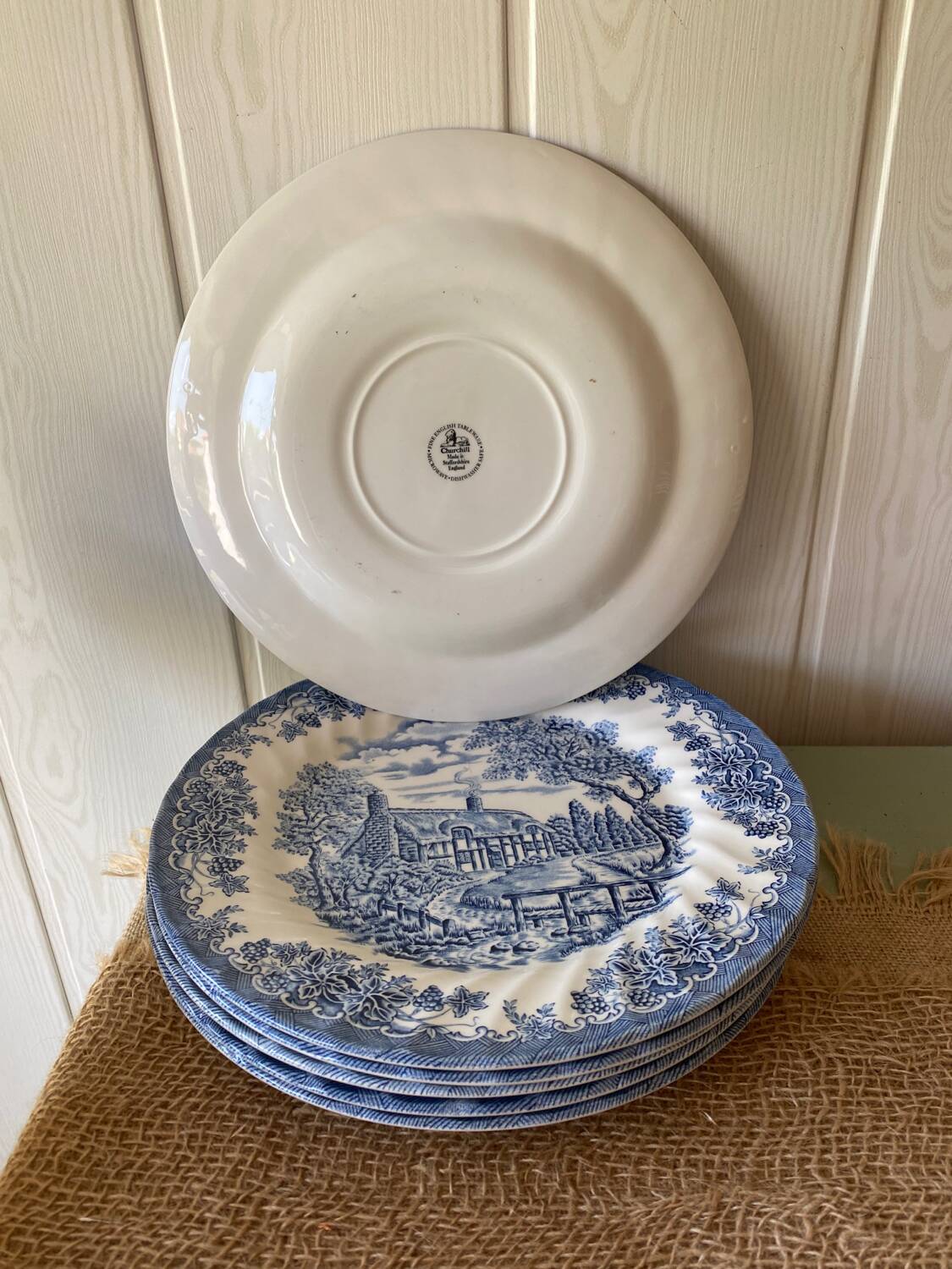 6 Churchill dinner plates