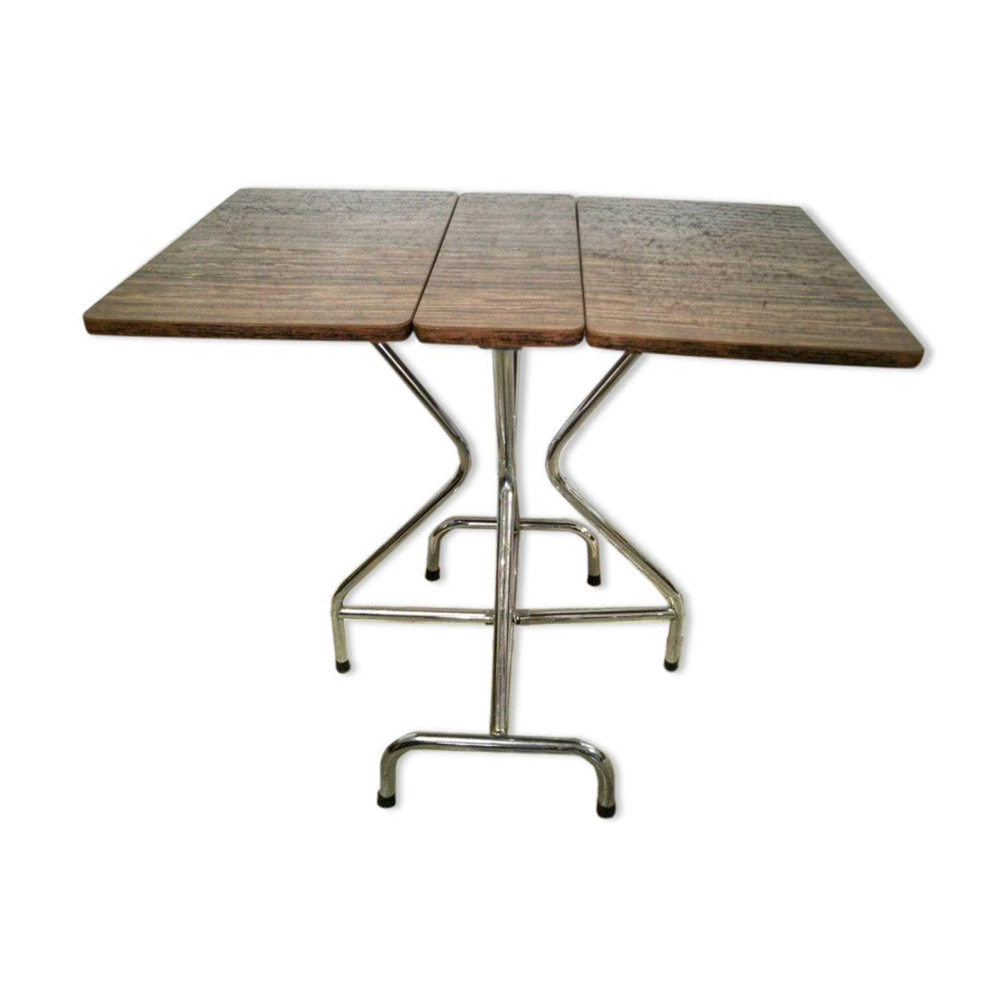 Folding table in formica