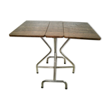 Folding table in formica