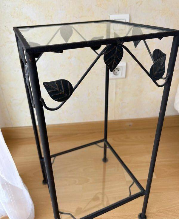 Gueridon fer forge motif feuilles