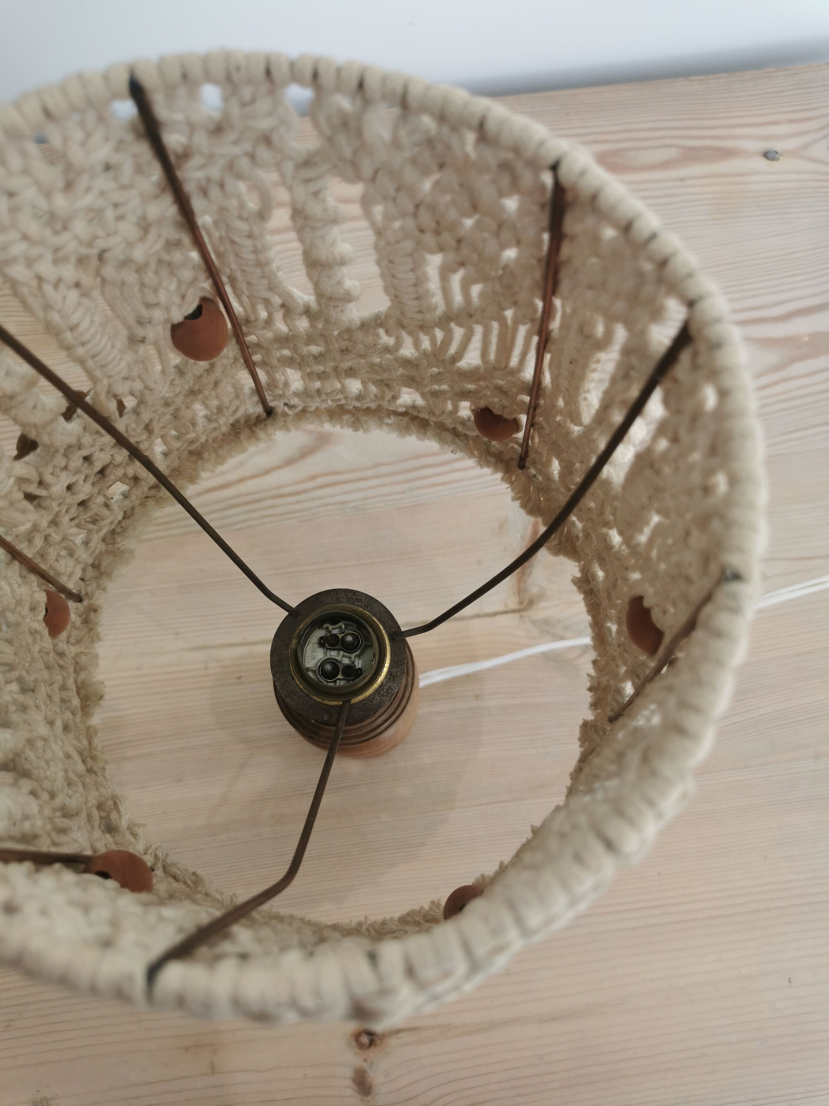 Lampe macramé vintage pied bois