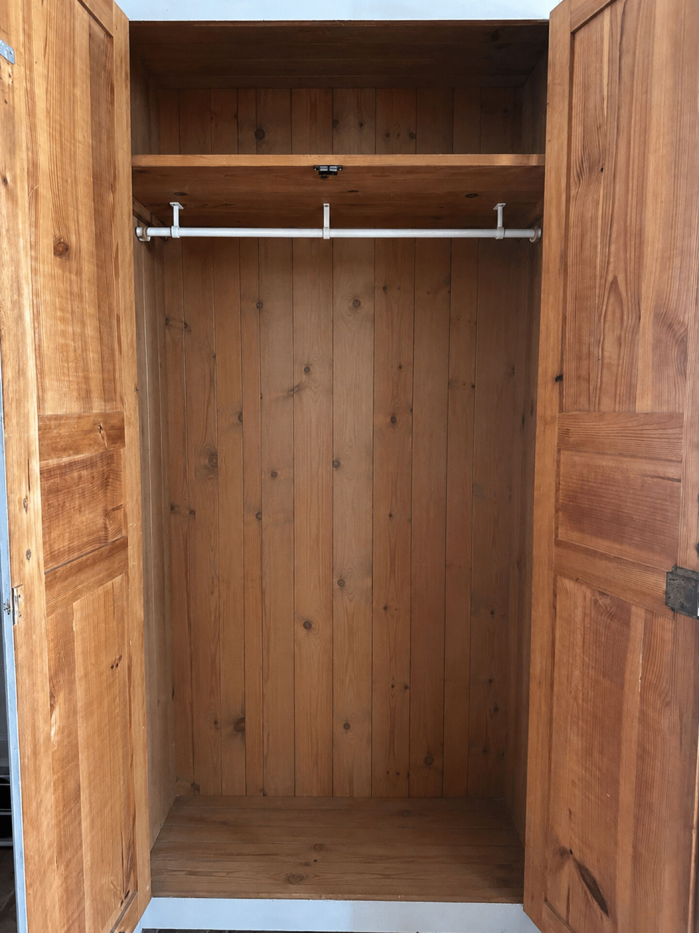 Armoire Parisienne