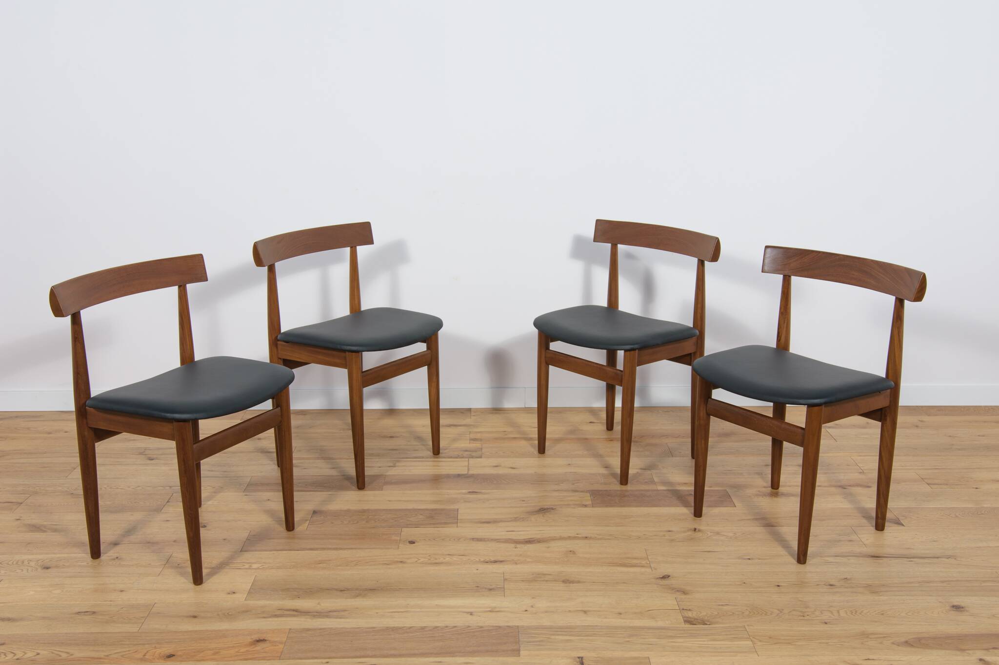 Mid-Century Teak Dining Table & Chairs by Hans Olsen for Frem Røjle, 1960s, Set of 5