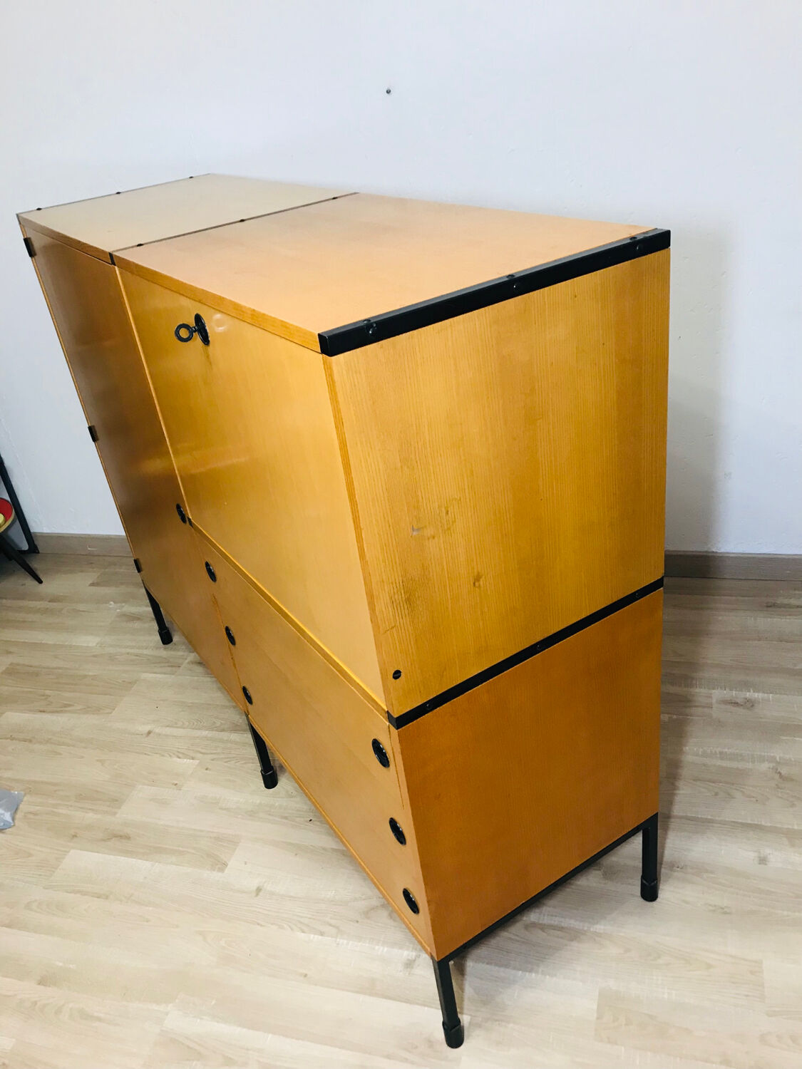 Office secretary A.R.P. Minvielle edition