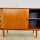 Buffet danois rétro vintage en teck du milieu du siècle par Domino Møbler