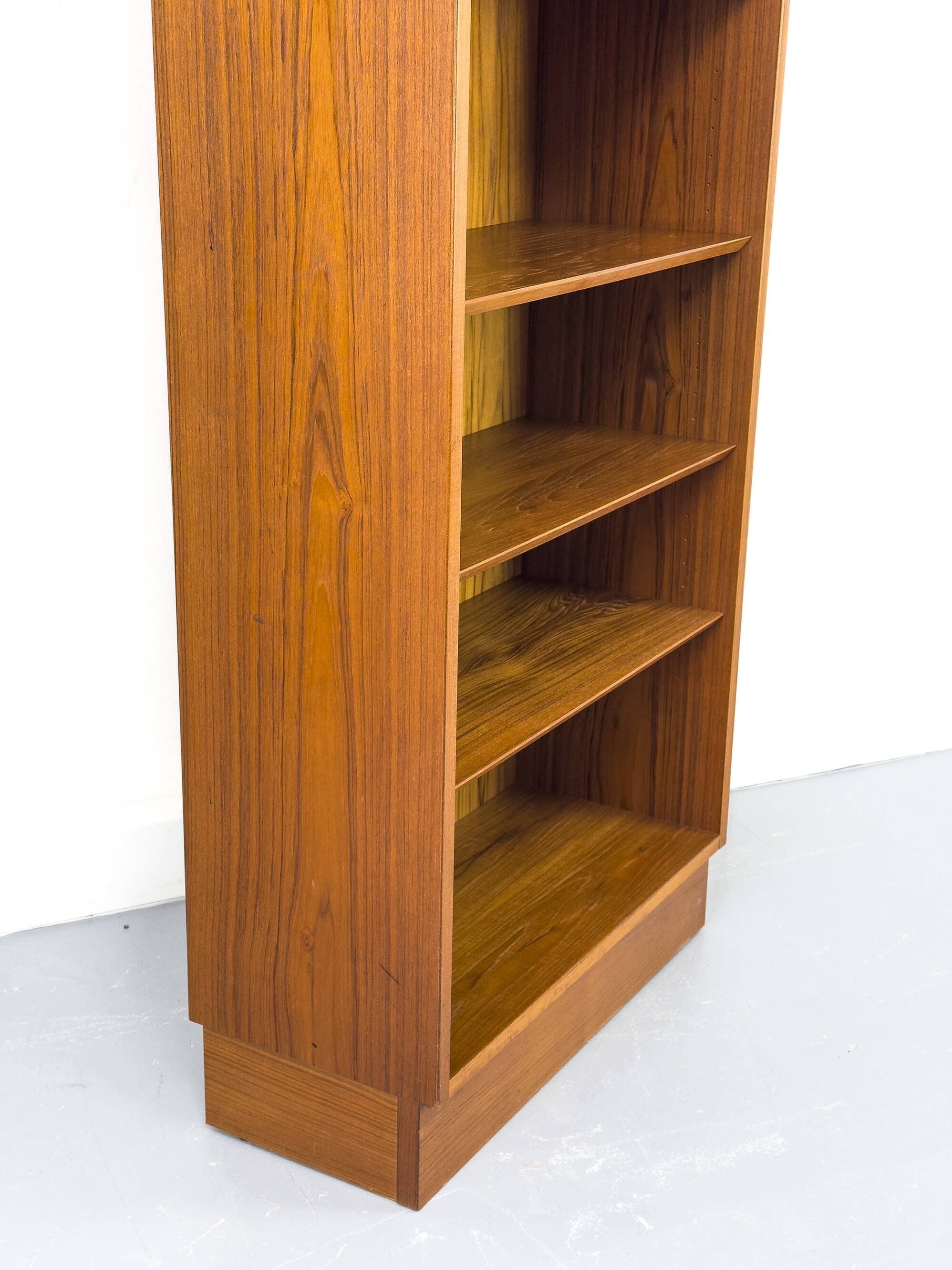 Vintage Teak Bookshelf by Carlo Jensen for Hundevad & Co., 1960s