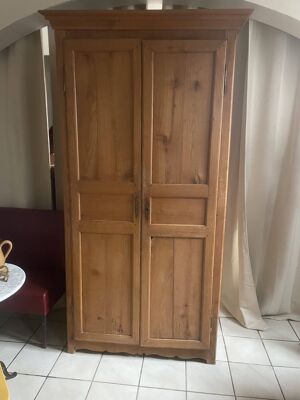 Armoire parisienne en