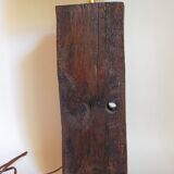 Brutalist lamp Art-populaire in solid wood, wool lampshade