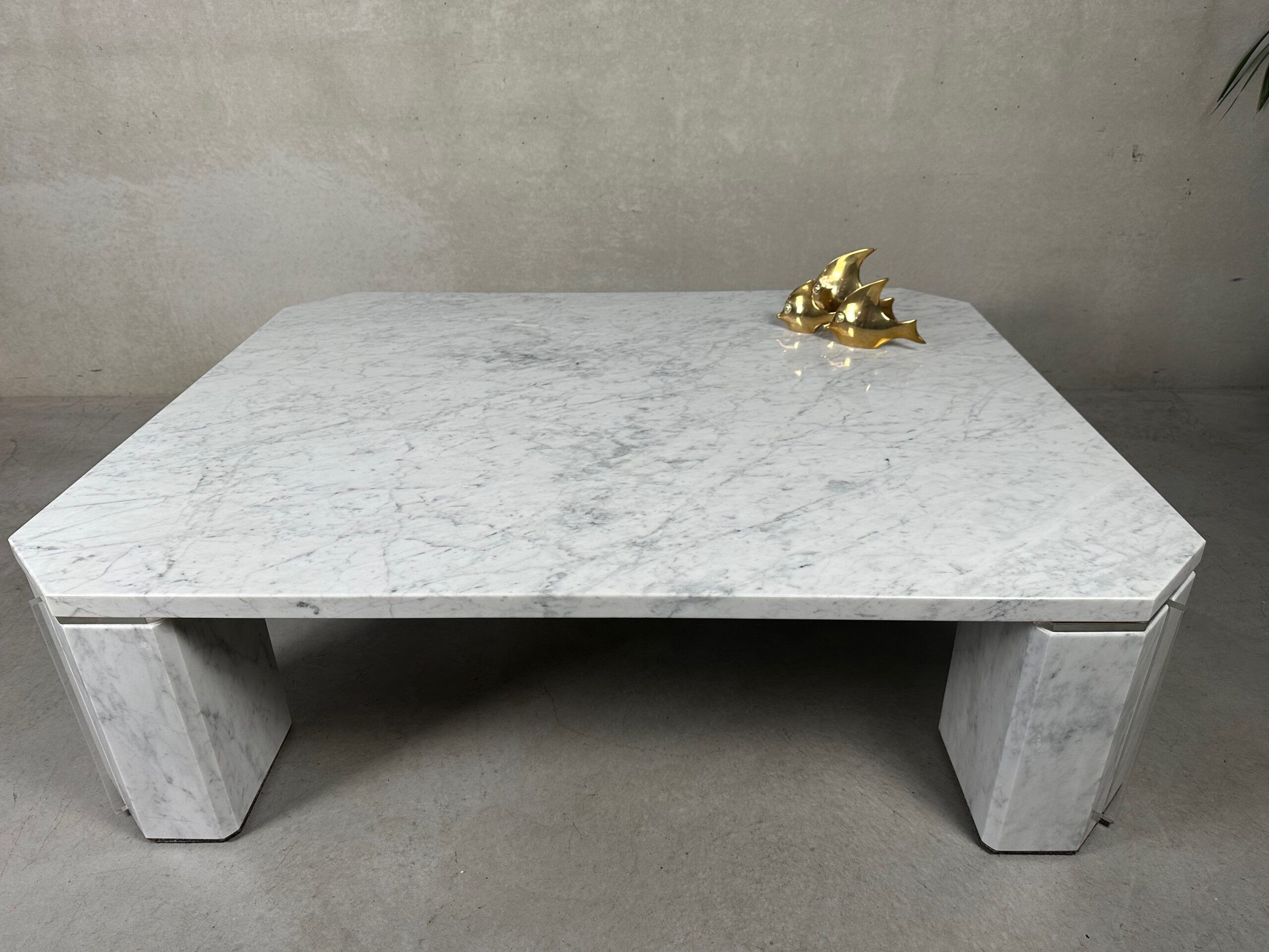 Table basse vintage – marbre de Carrare