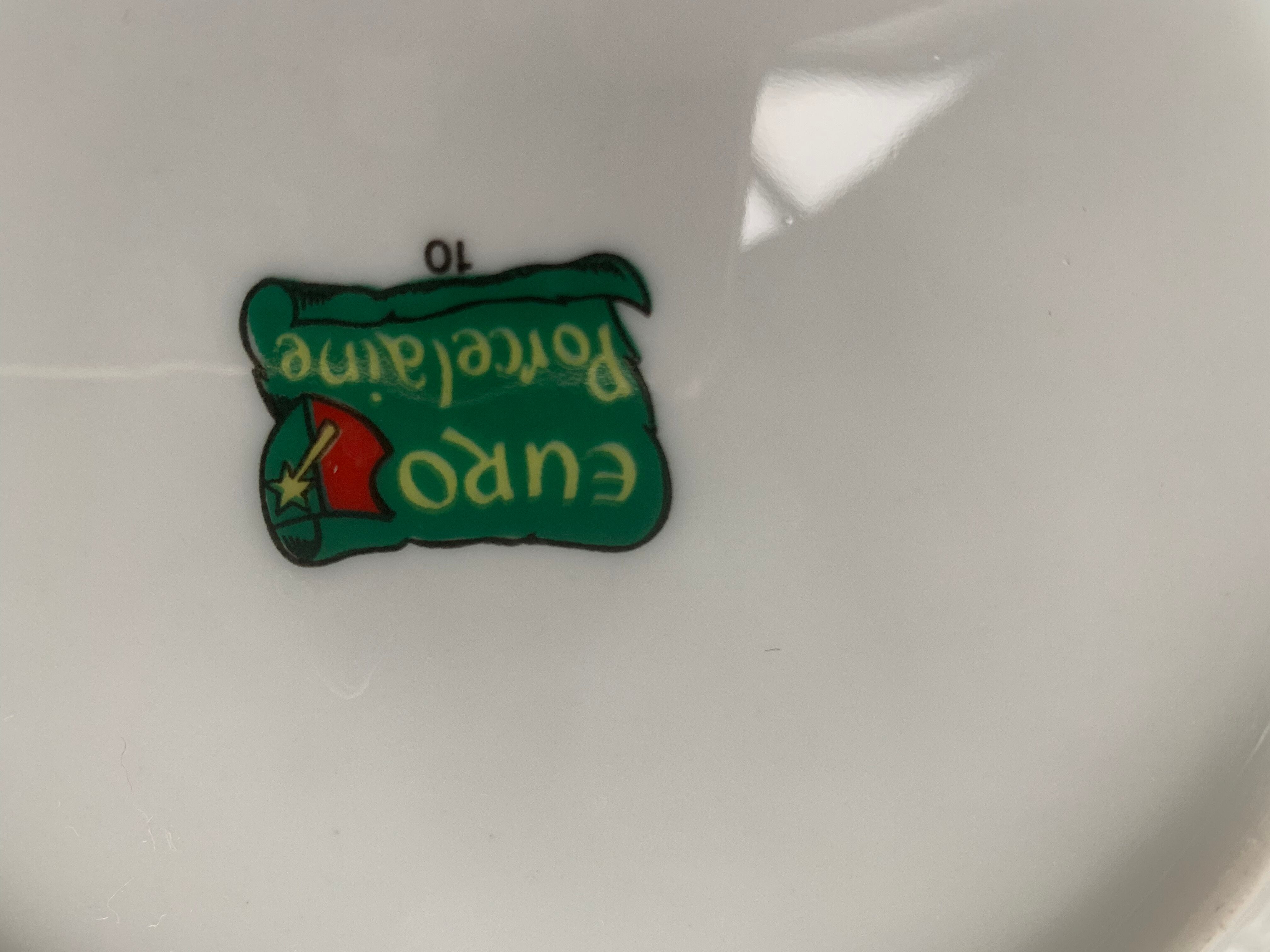 6 small porcelain plates and vintage orange and yellow flowers