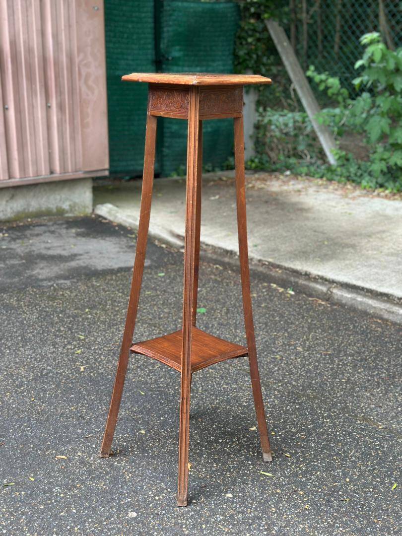 Art Nouveau shelf unit in solid wood from the 20th century.