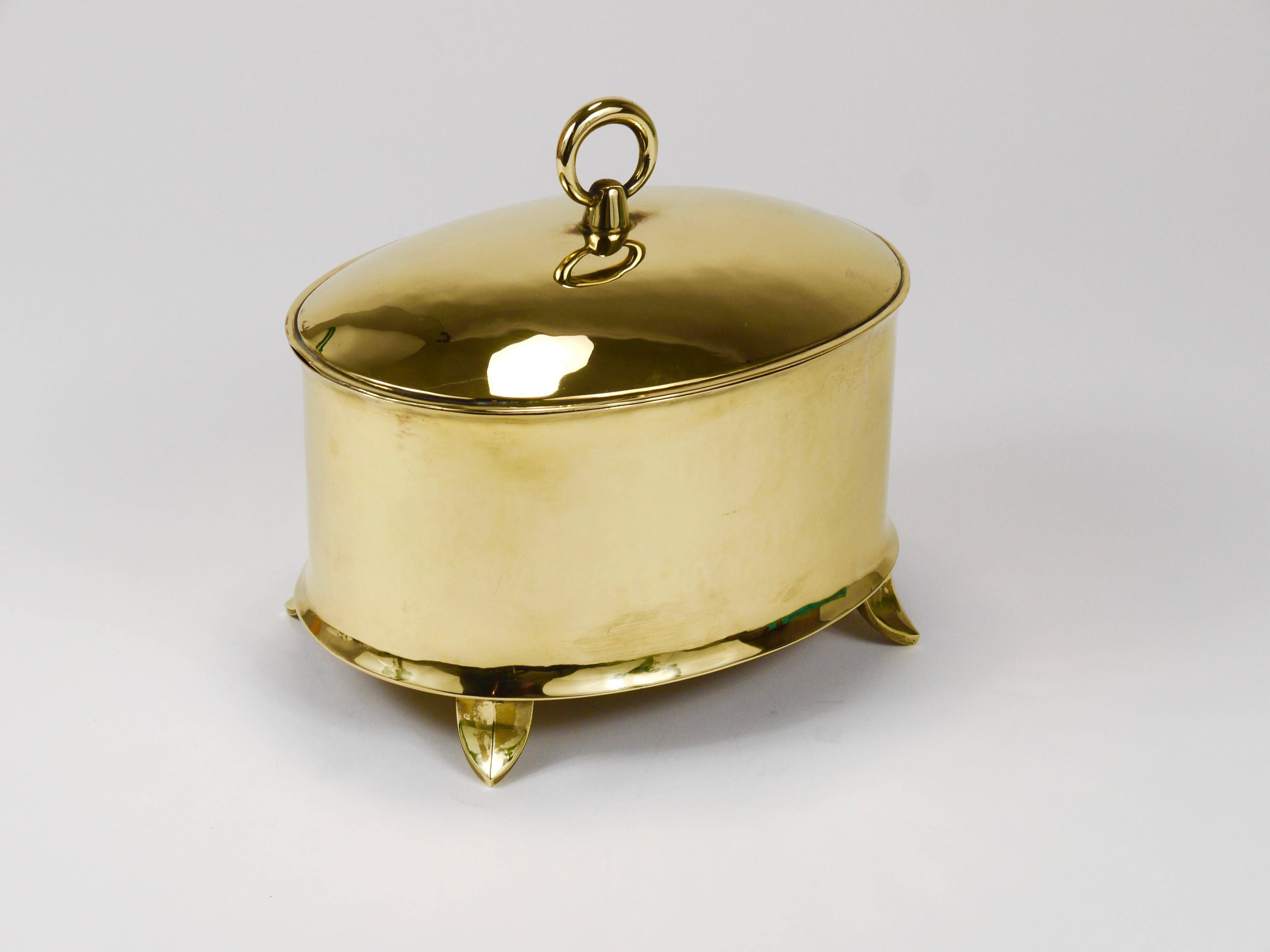 Boîte à couvercle ou bol en laiton Art Nouveau d’Otto Prutscher, Melzer & Neuhardt, années 1920
