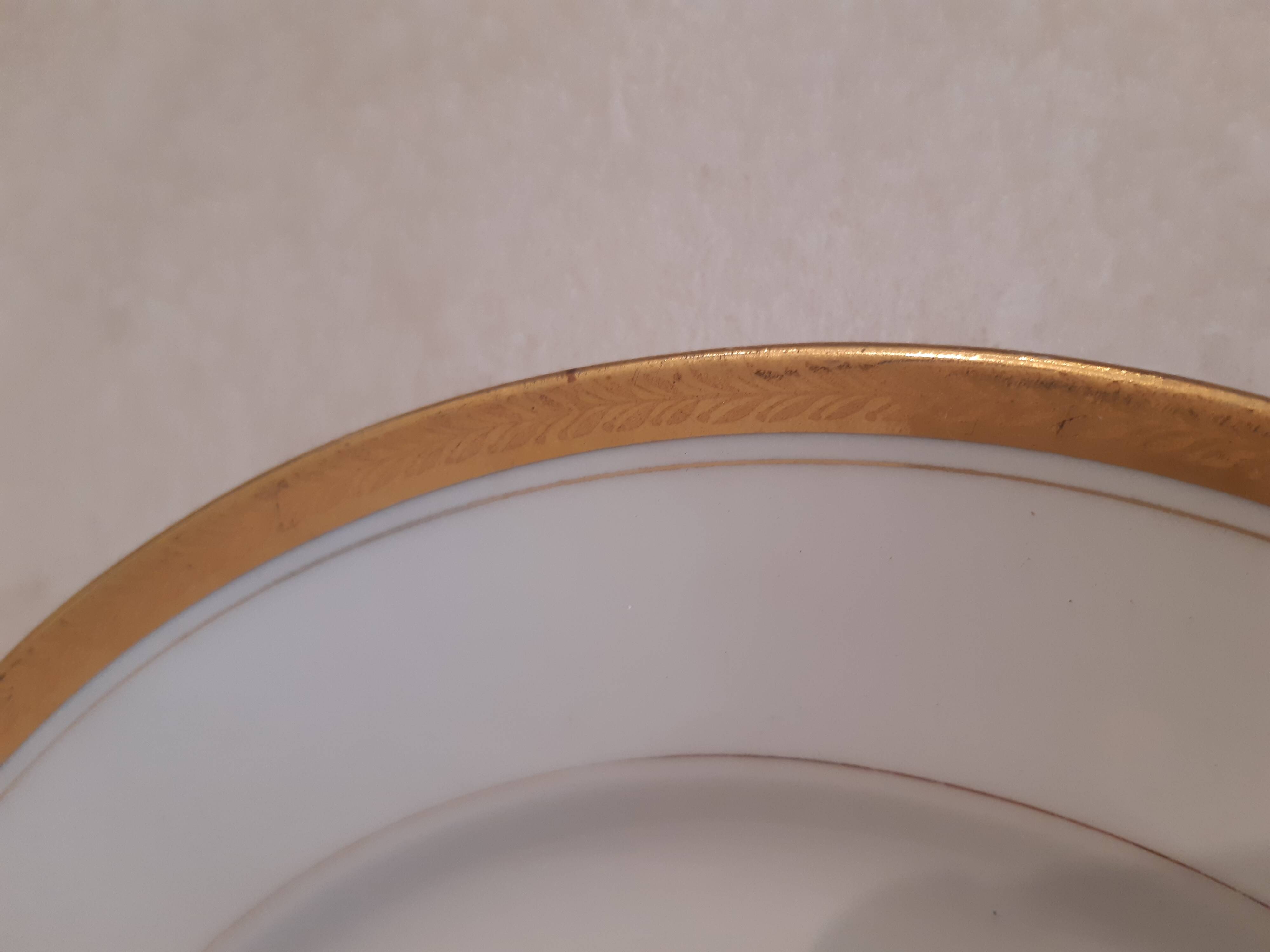 Porcelain plate with gold trim