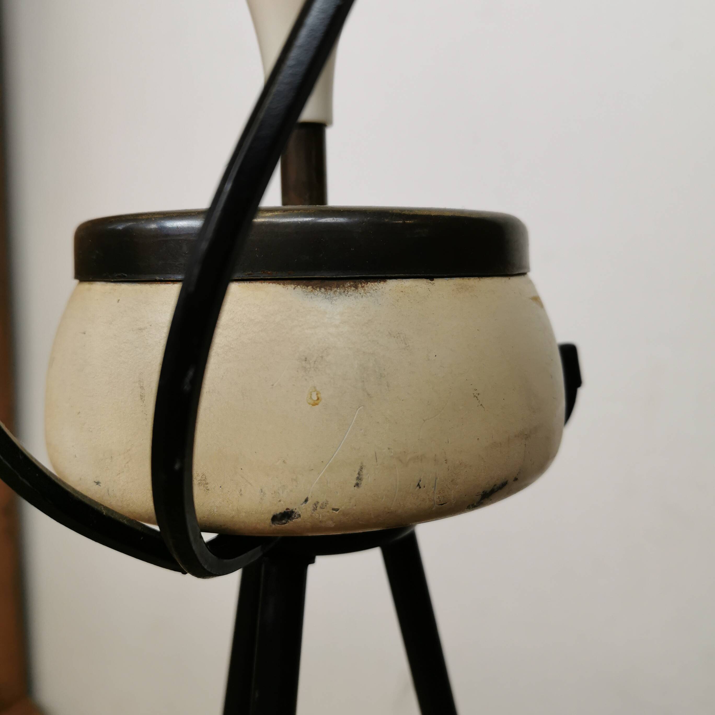 Ashtray on foot - 1970s