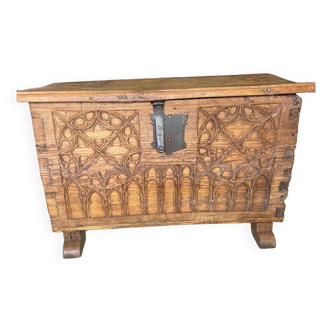 Bridal chest