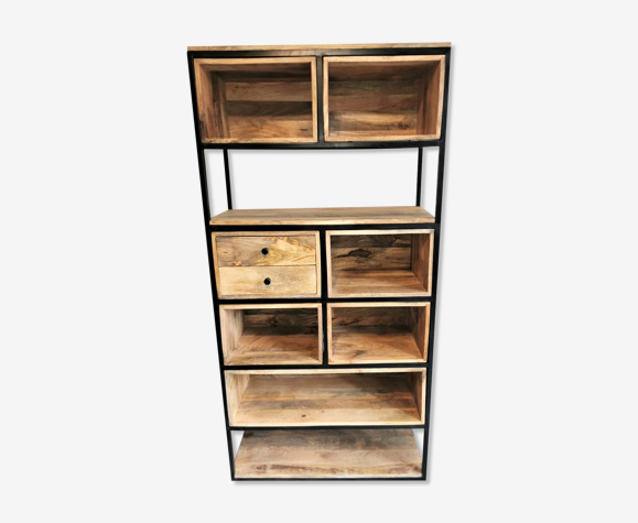 Shelf on wooden and metal legs