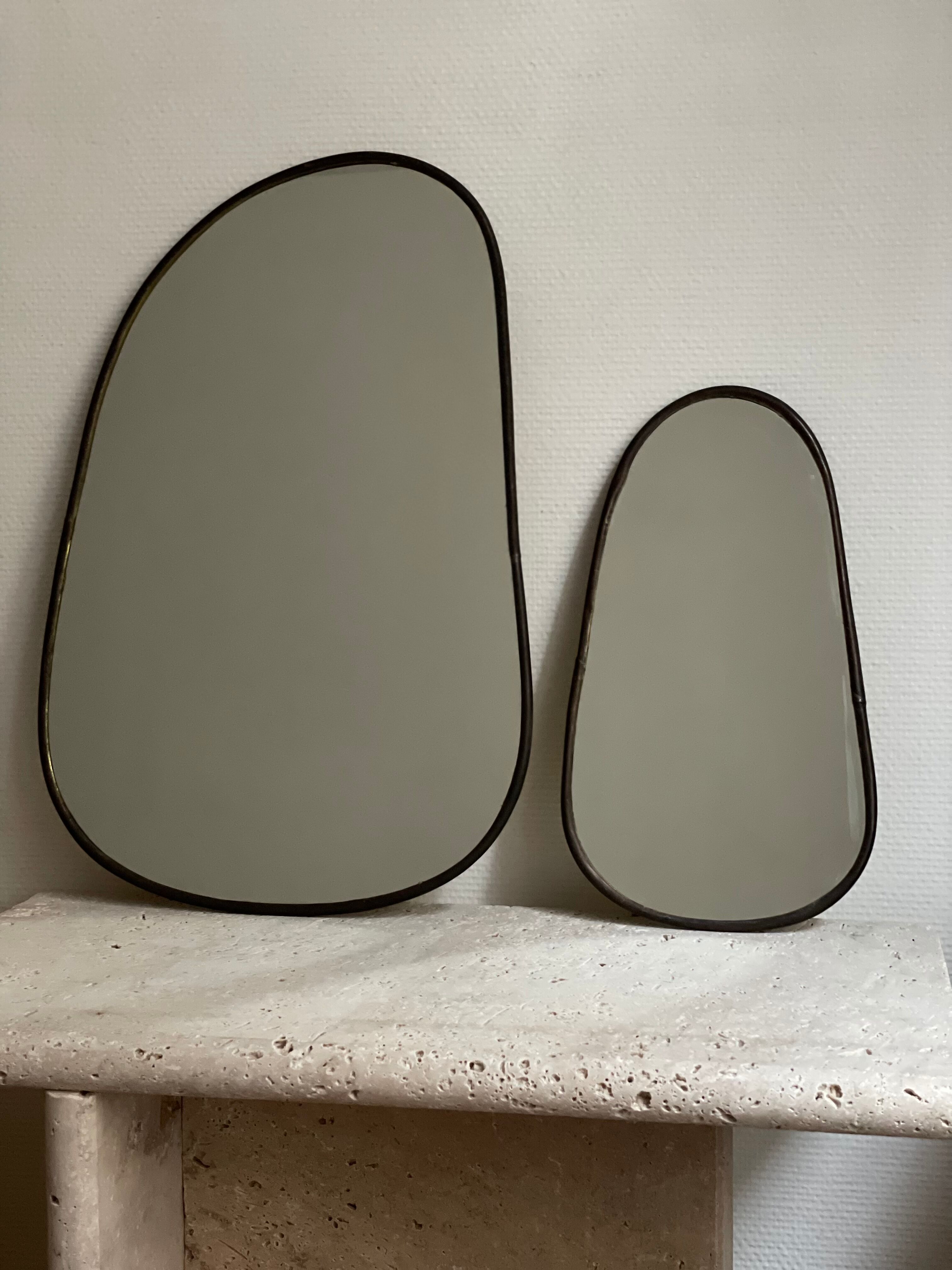 Mirror organic egg brass black 60x40cm