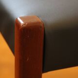 4 Scandinavian chairs in wood and faux leather, 1970.