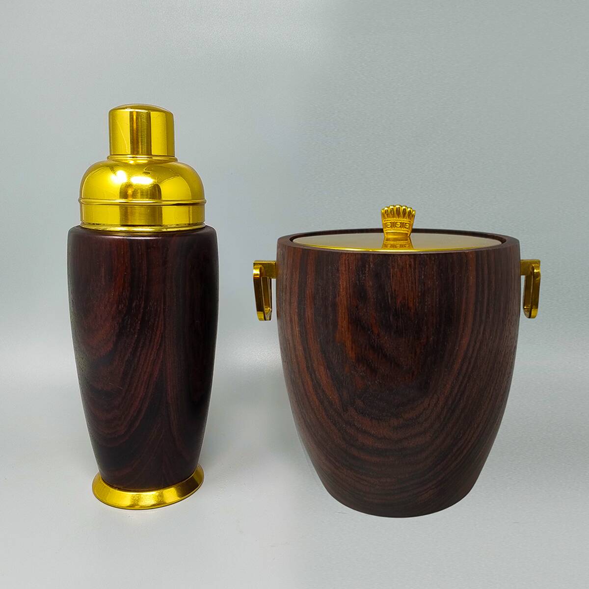 1970s Gorgeous Cocktail Shaker With Ice Bucket by Aldo Tura. Made in Italy