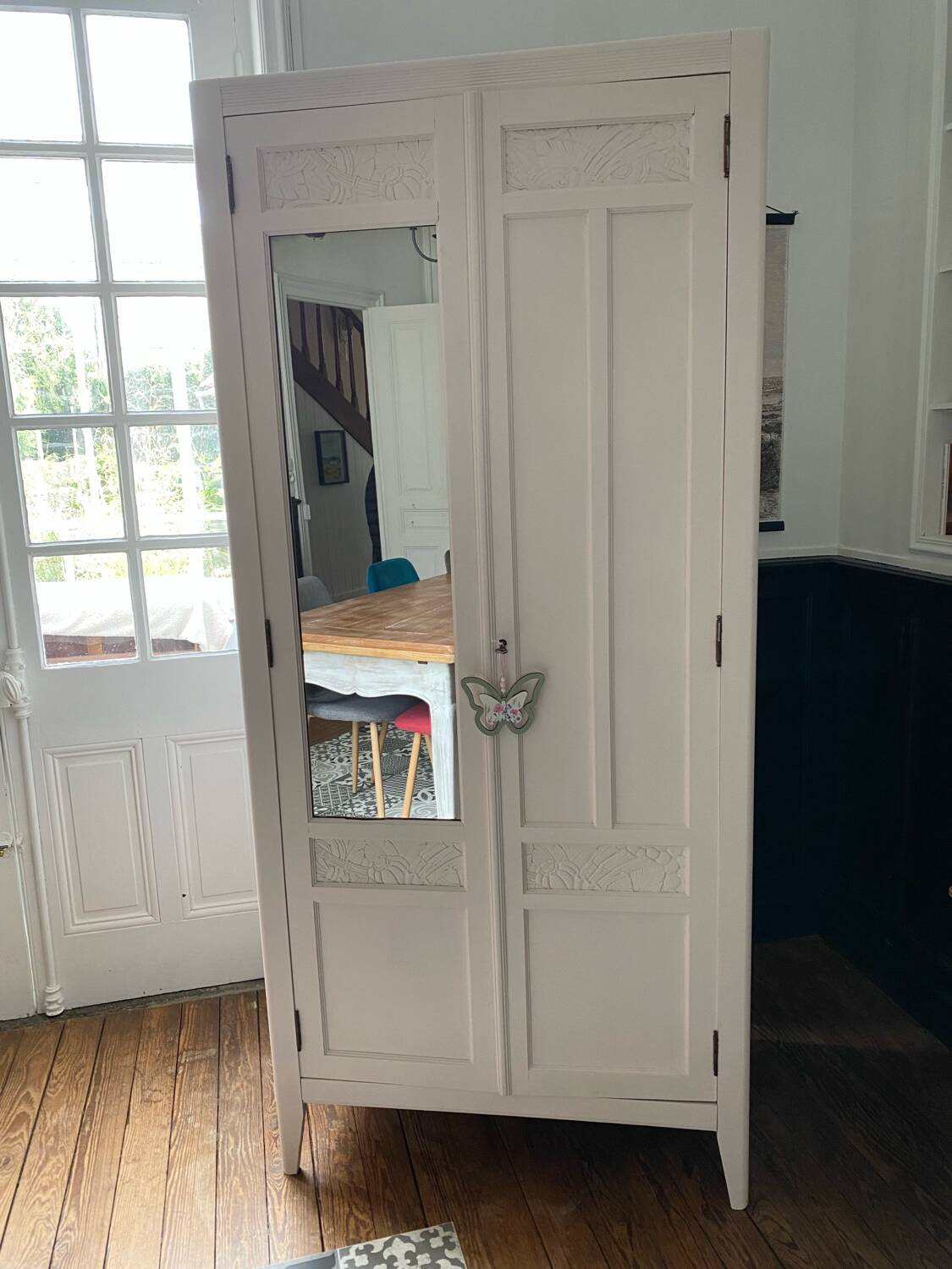 Armoire parisienne