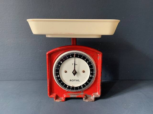 Old English kitchen scale, 7 Lbs, Royal, 1940, United Kingdom
