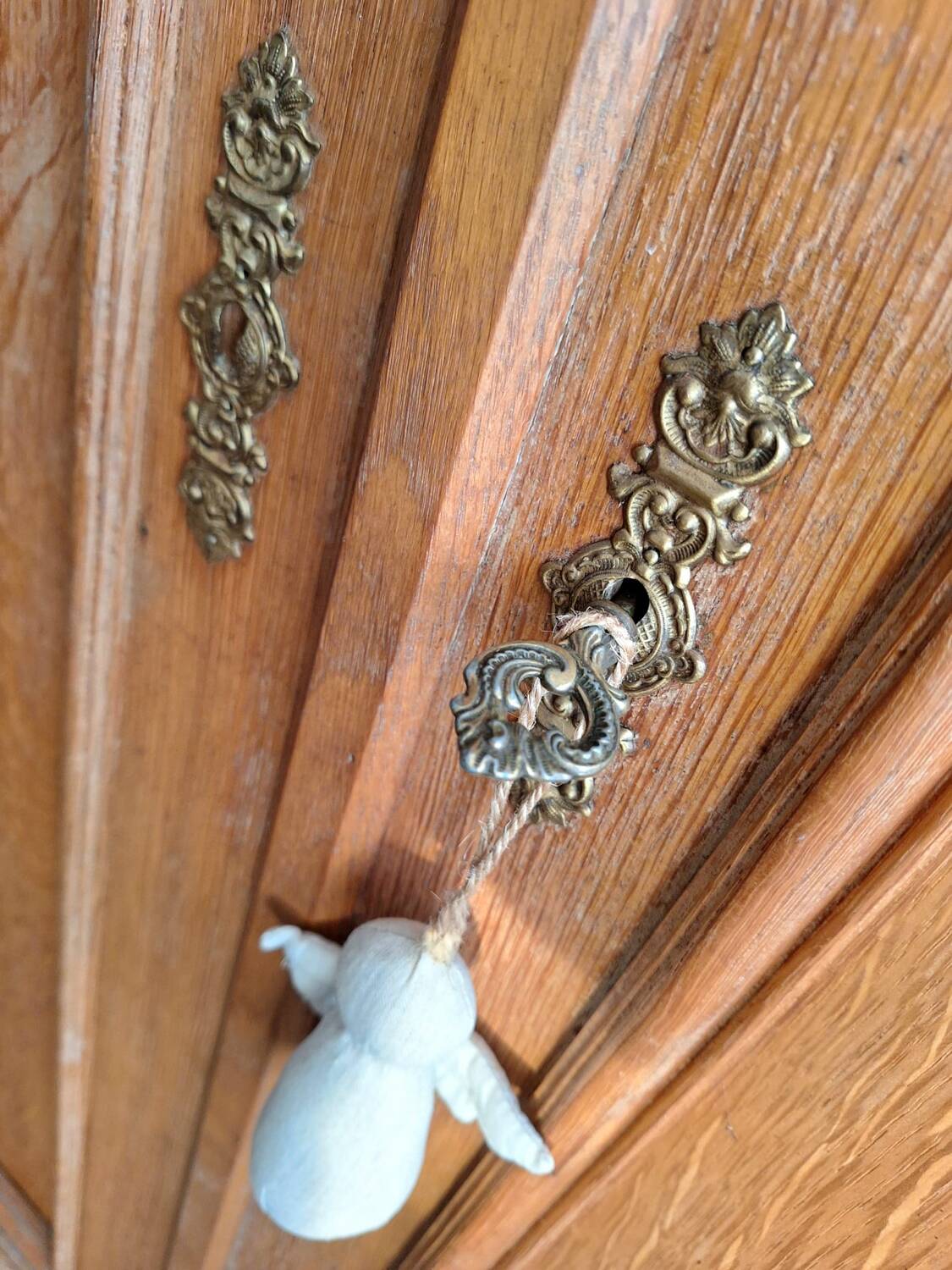 Armoire ancienne , meuble penderie vintage
