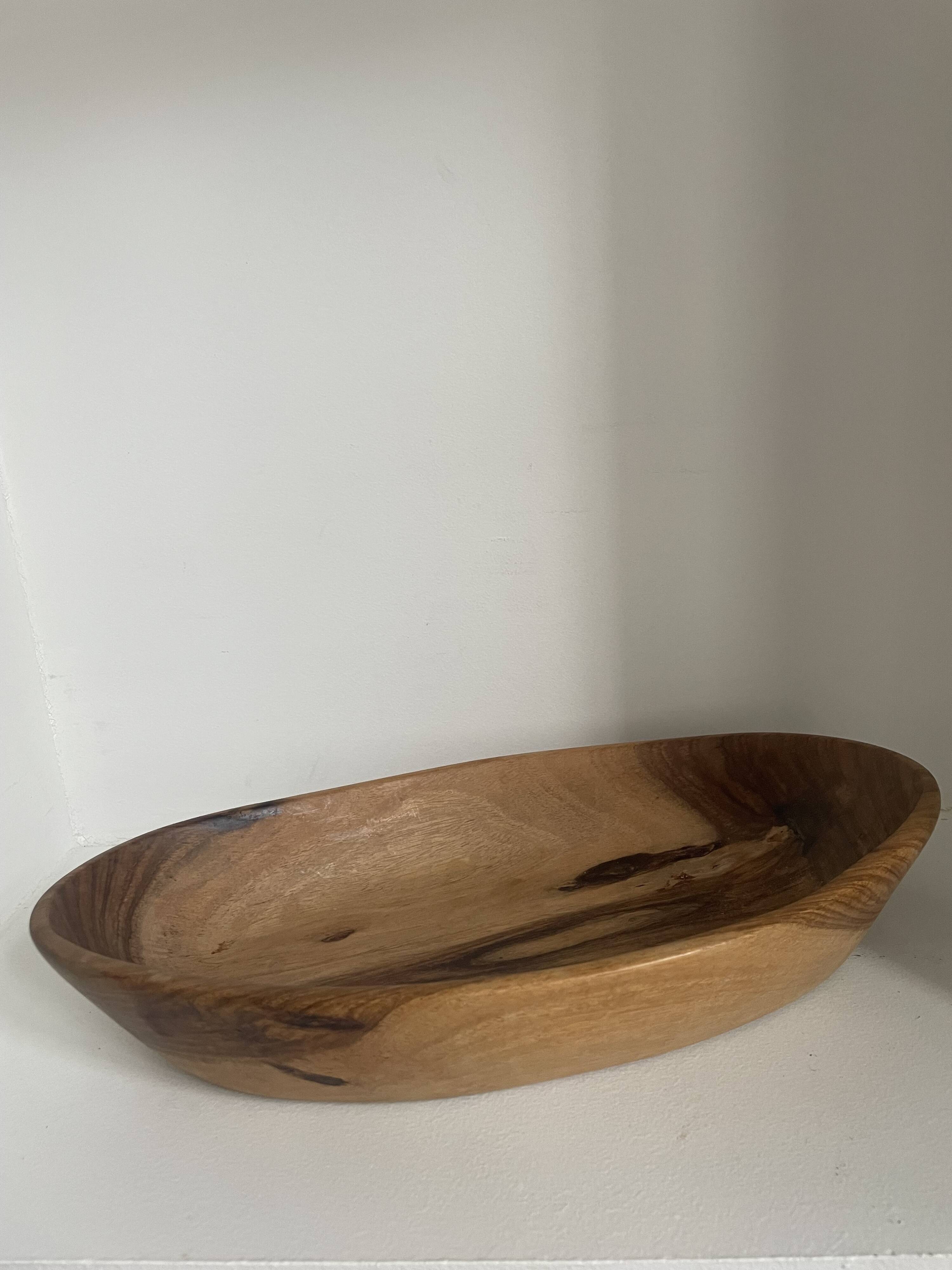 Set of 13 decorative items