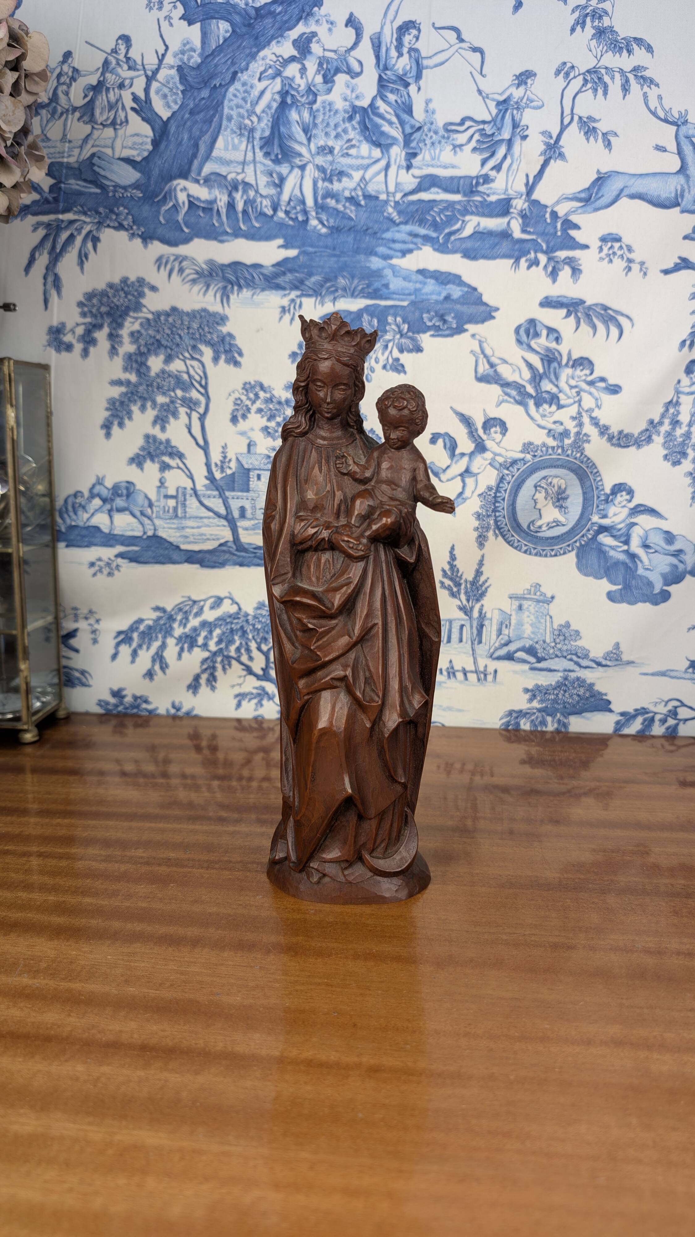 Virgin and Child in resin imitation patinated wood, Neo-Gothic style