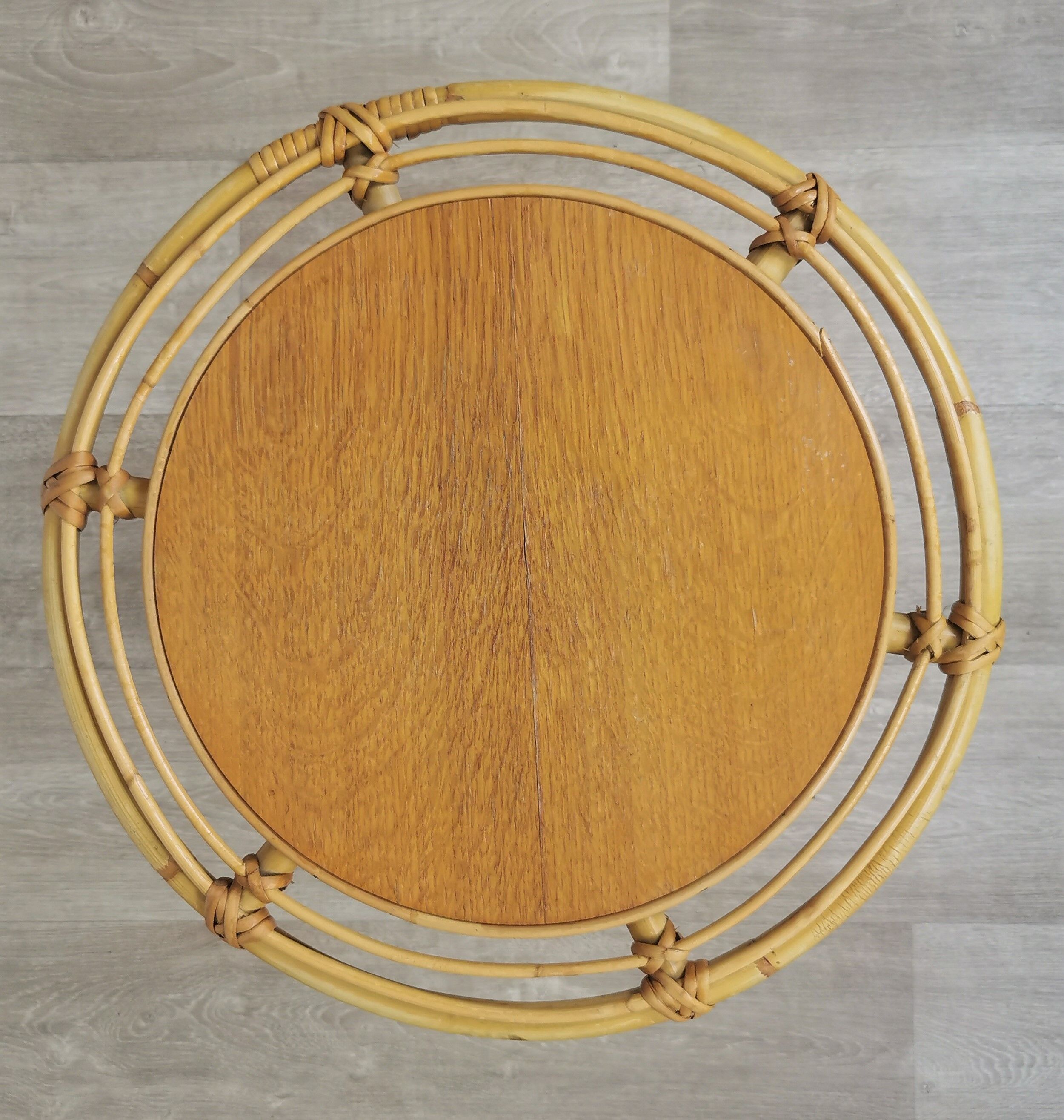 Table basse en rotin