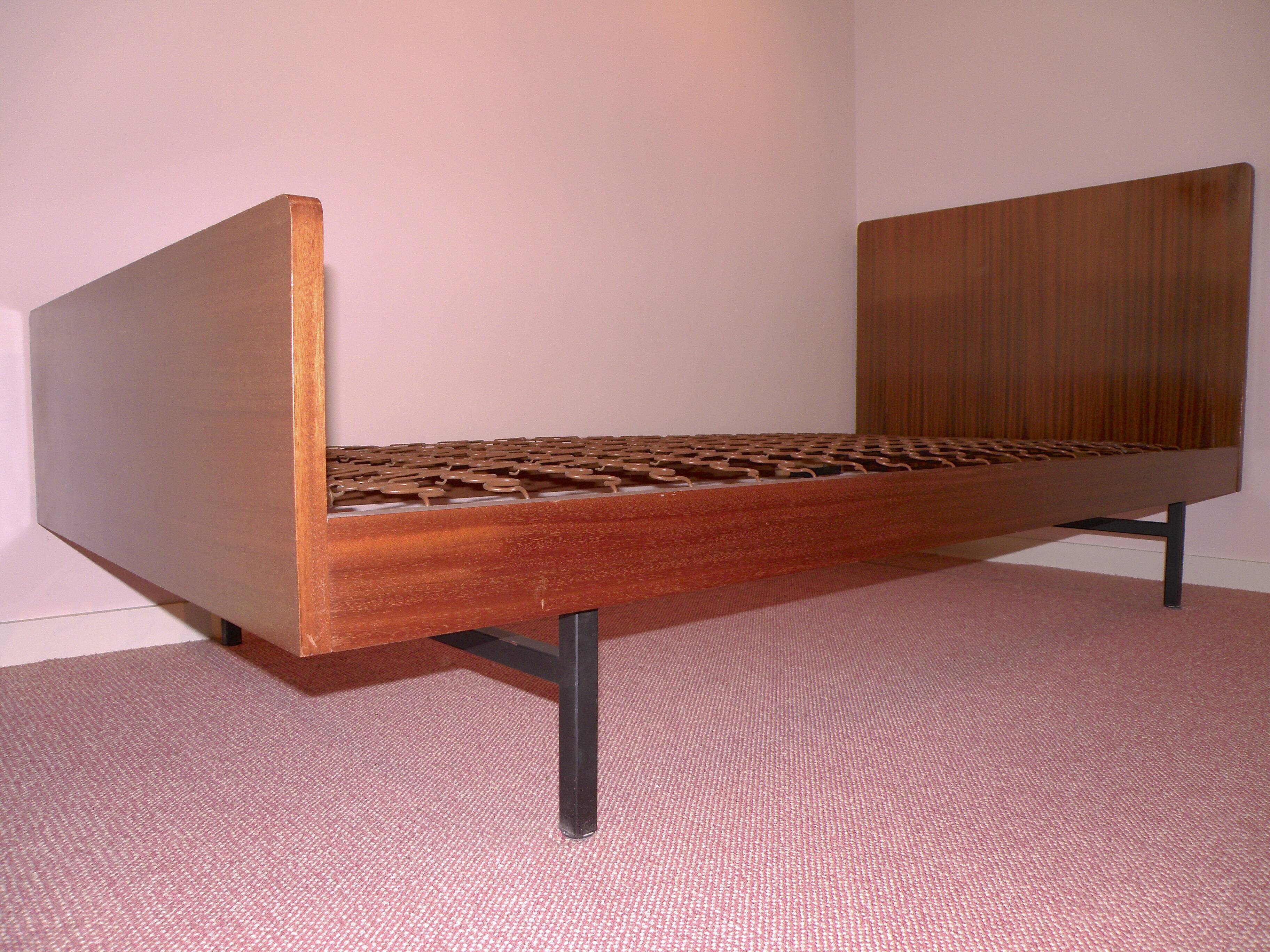 Bed + box spring for 1 person 90 x 190 from ARP Minvielle edition in mahogany