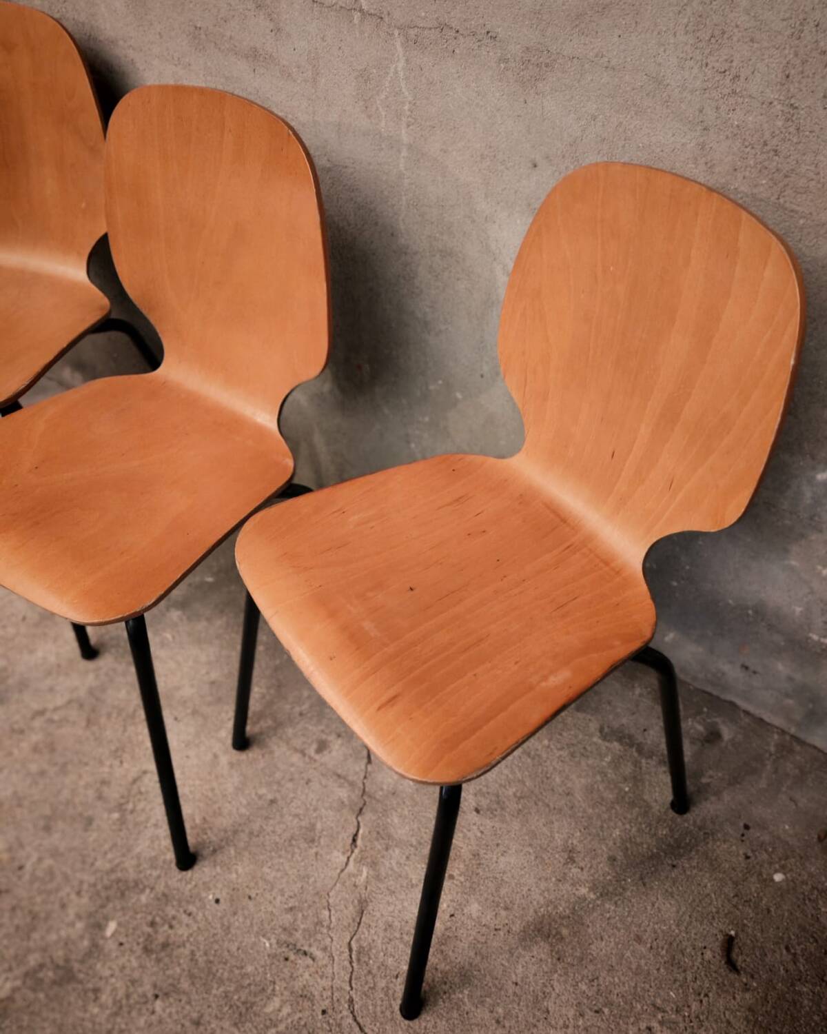 3 chairs of the Fritz Hansen type