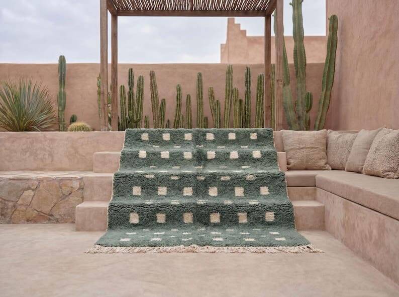 Traditional handwoven Berber rug size 200x300 cm