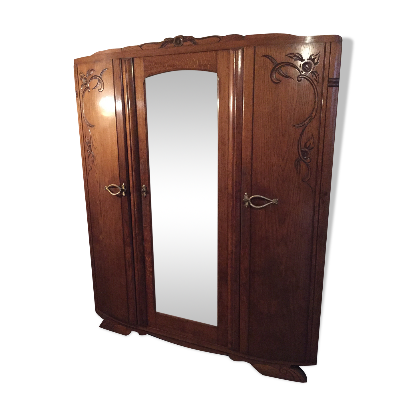 Art deco cabinet