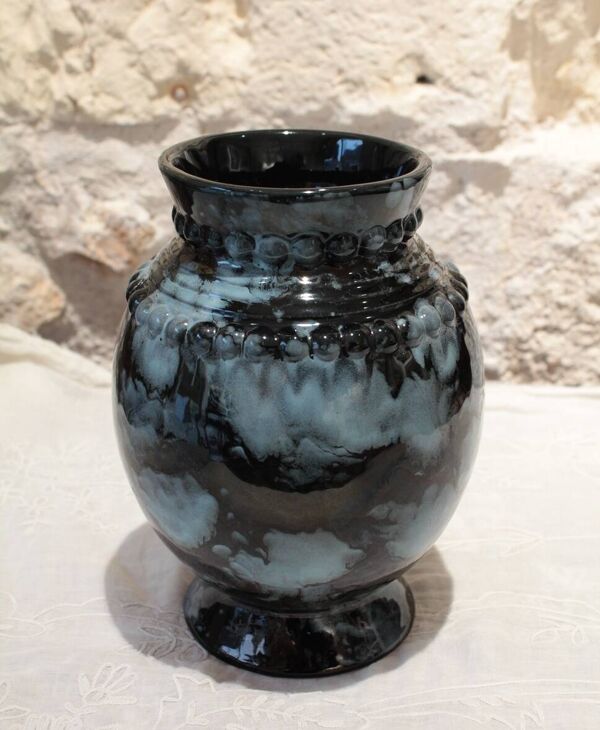 Vase 'Ciel de nuit' Blanche Letalle (1901-1990), faïencerie Saint Clément