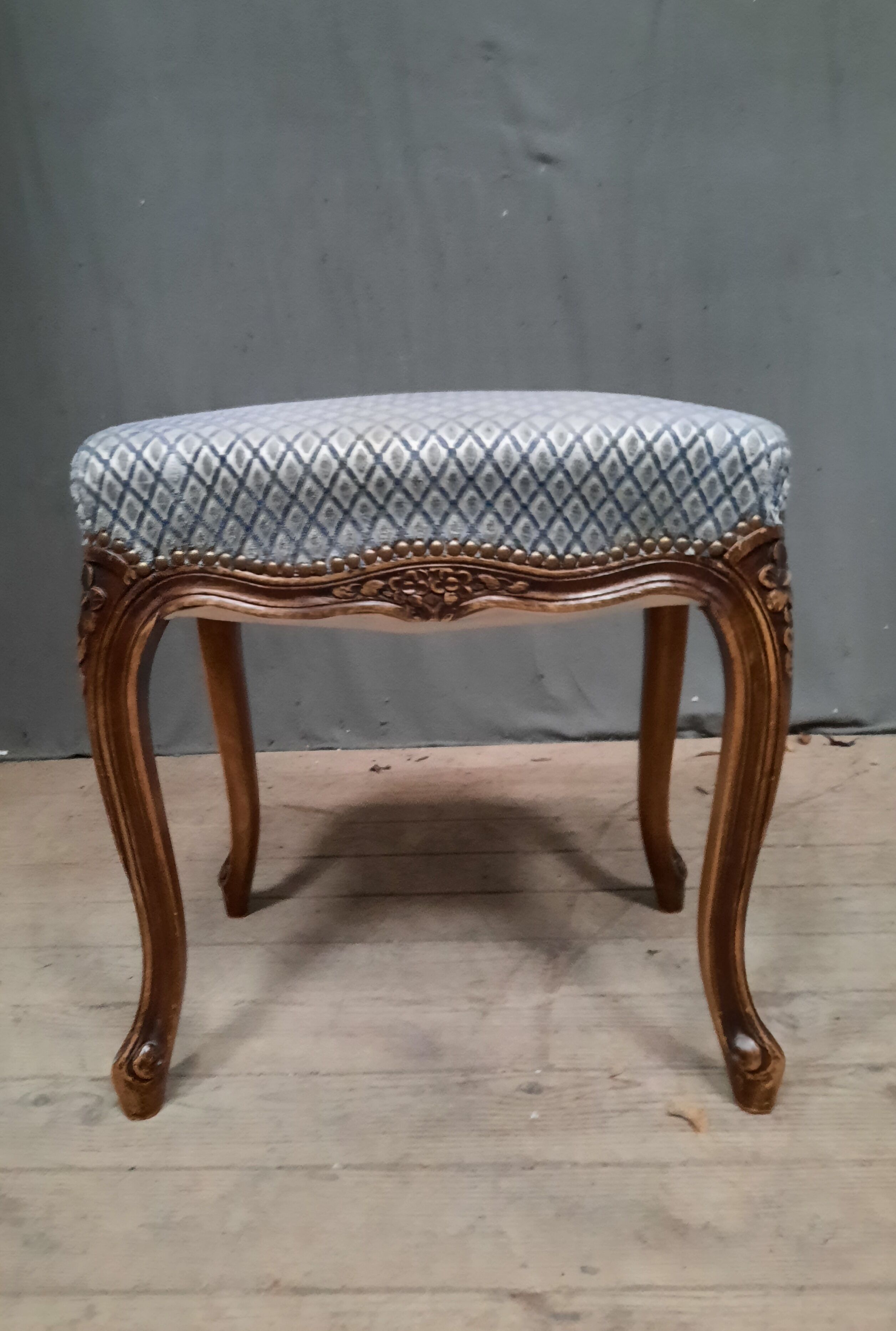 Louis XV style pouf velvet cover