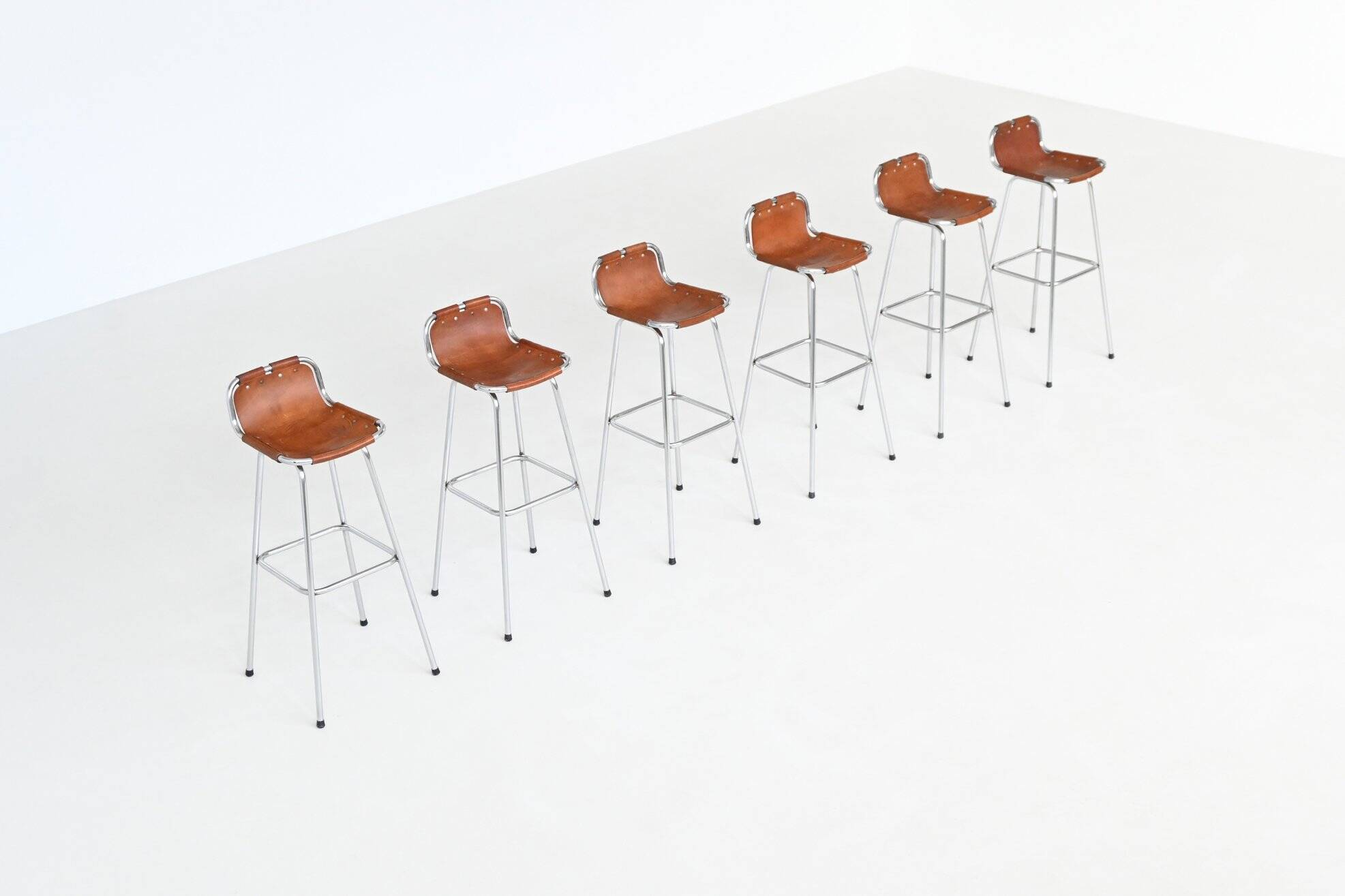 Ensemble de six tabourets de bar Charlotte Perriand, Station de ski des Arcs, France, 1960