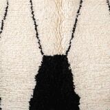 Handmade Berber rug, traditional craftsmanship, size 150 x 250 cm